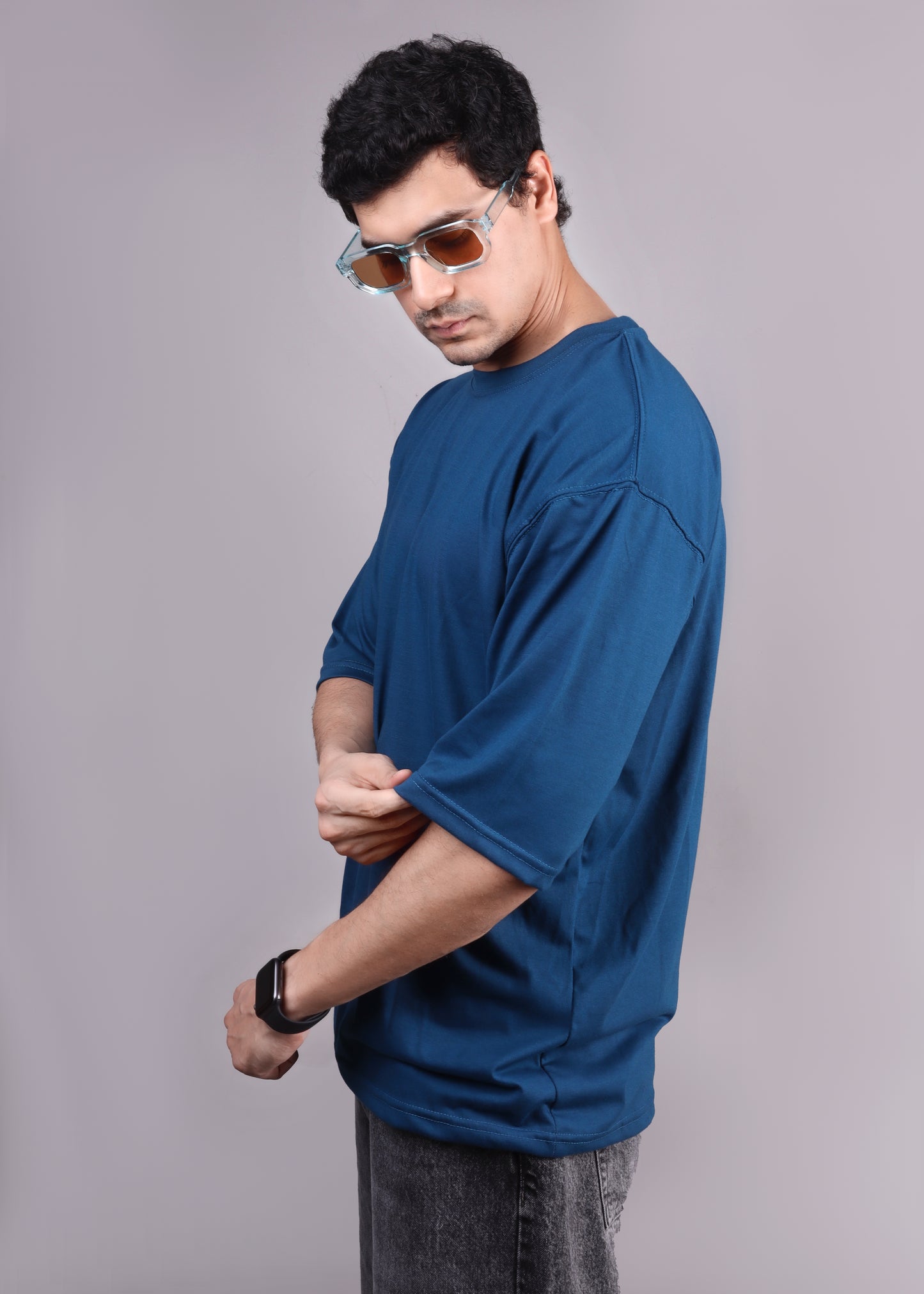 BASIC OVERSIZED T-SHIRT