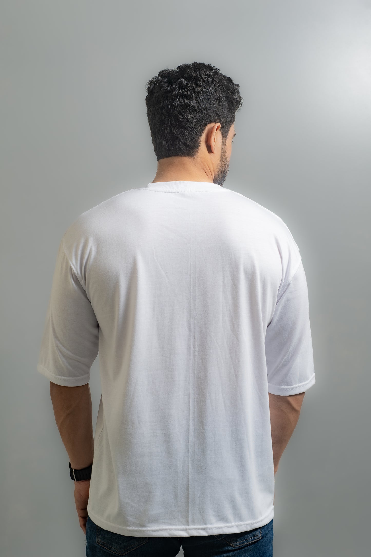 GRAPHIC OVERSIZED T-SHIRT