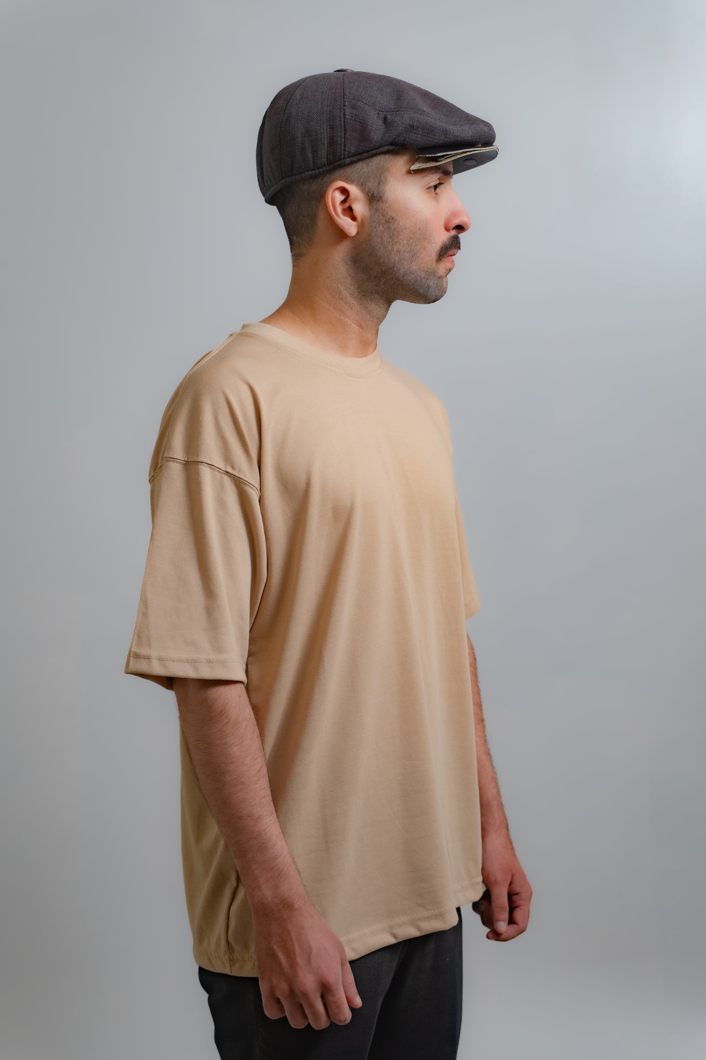 BASIC OVERSIZED T-SHIRT