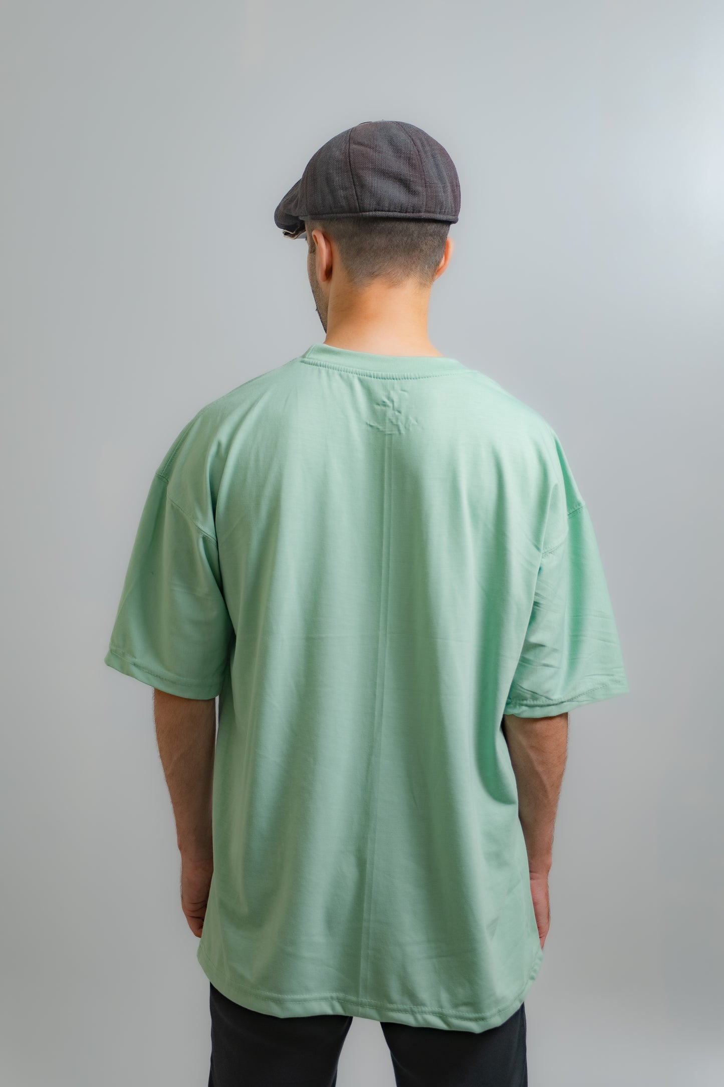 BASIC OVERSIZED T-SHIRT