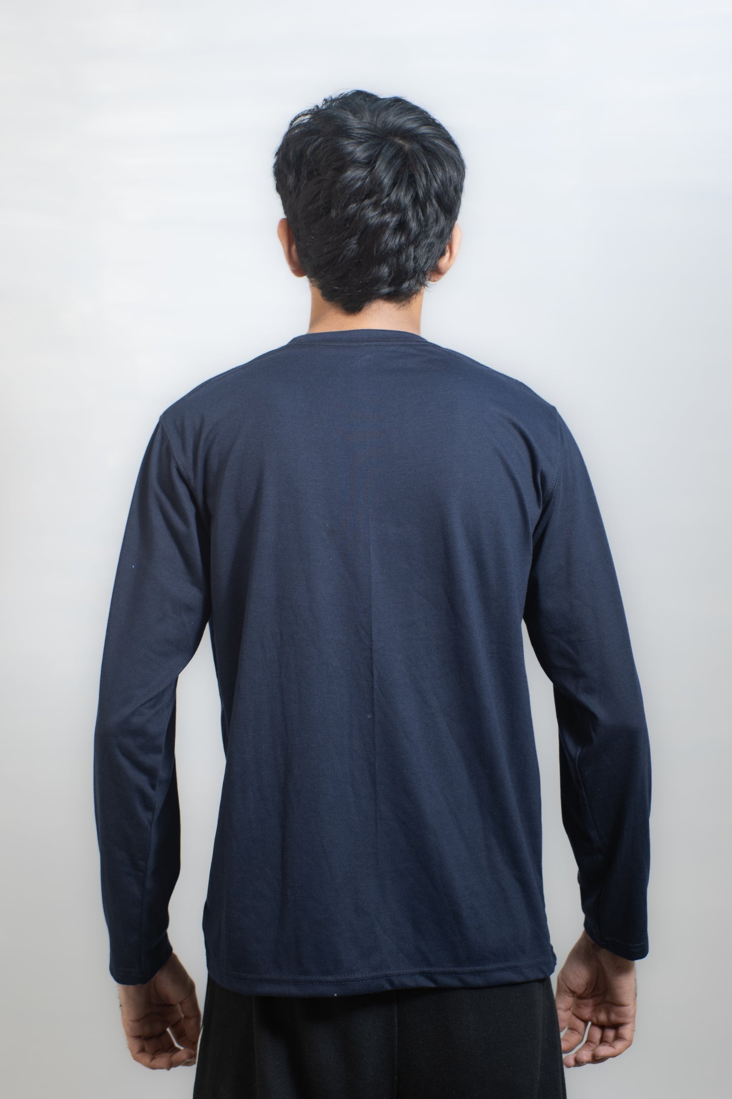 BASIC FULL SLEEVES T-SHIRT
