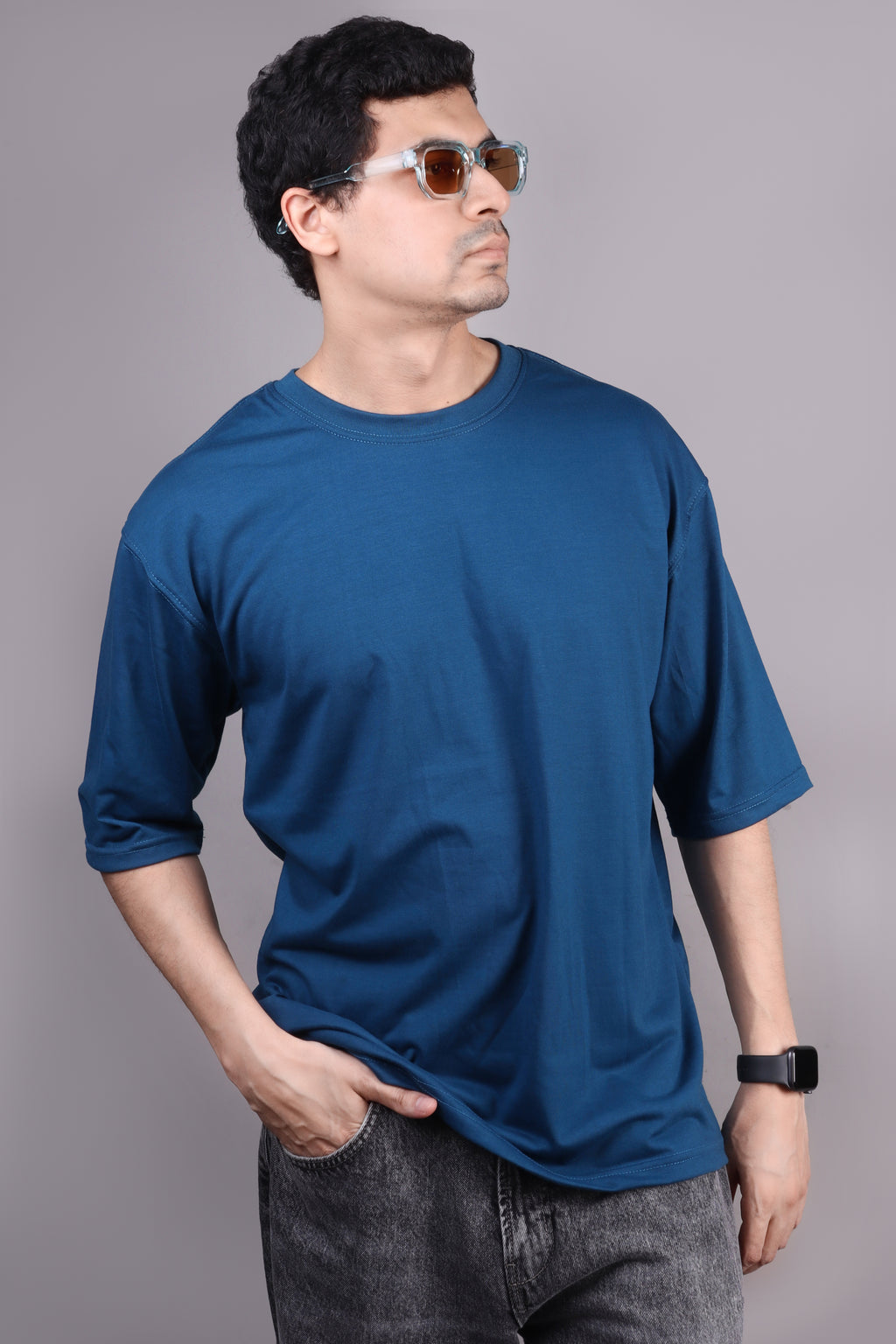 BASIC OVERSIZED T-SHIRT