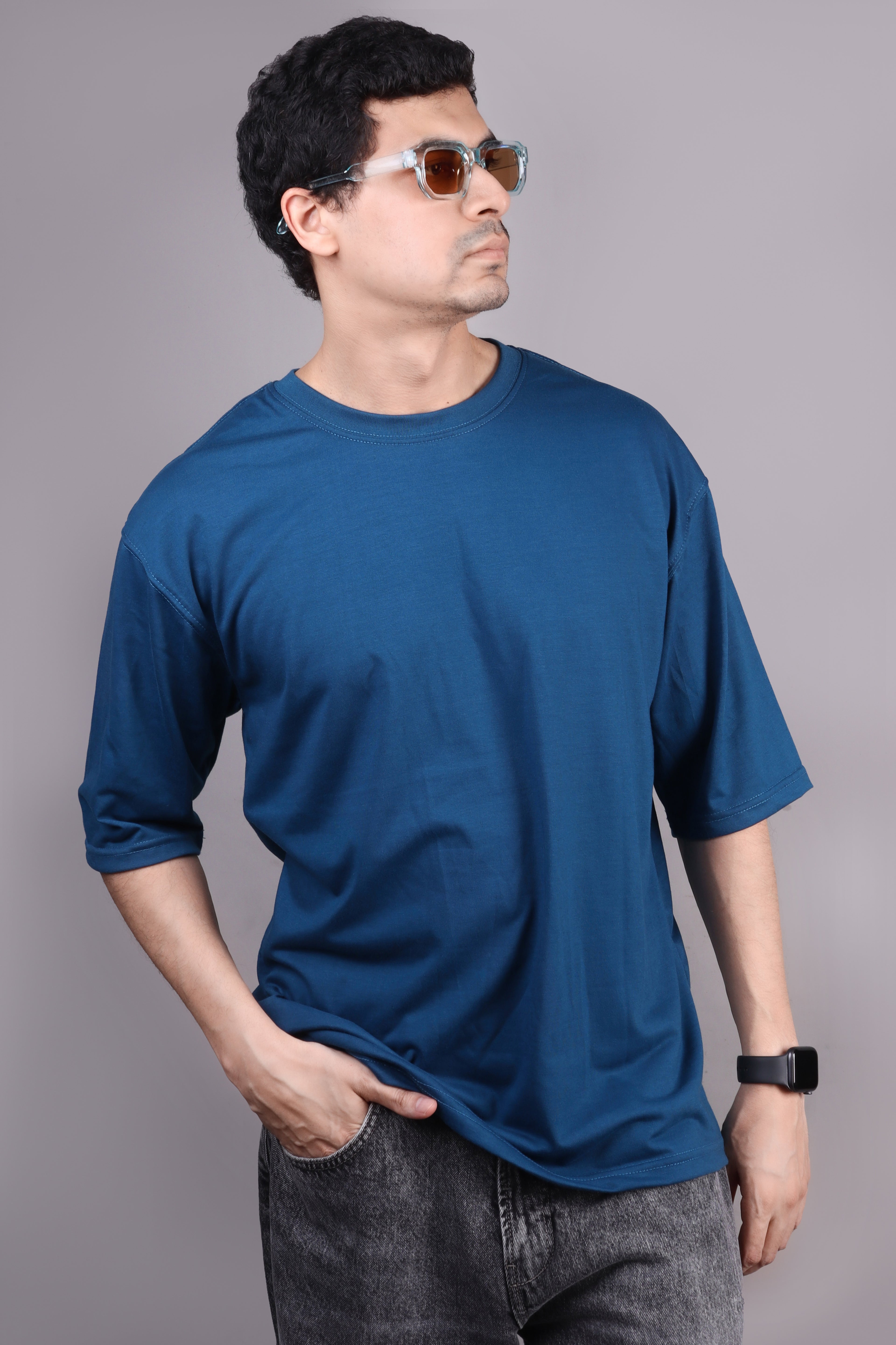 BASIC OVERSIZED T-SHIRT