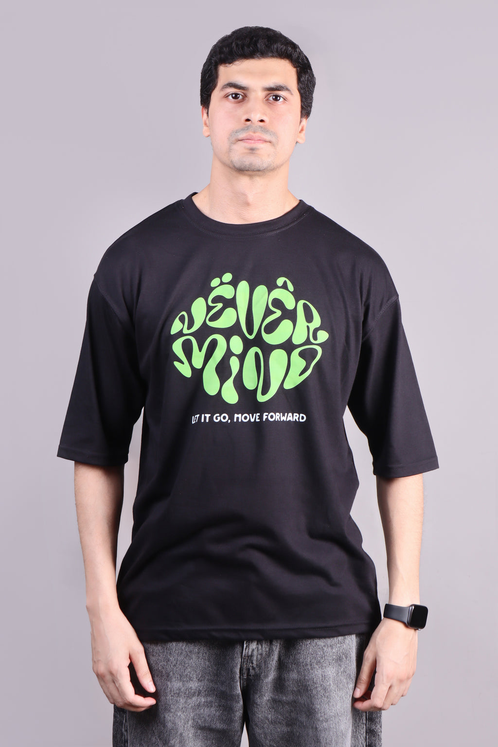 GRAPHIC OVERSIZED T-SHIRT (Never Mind)