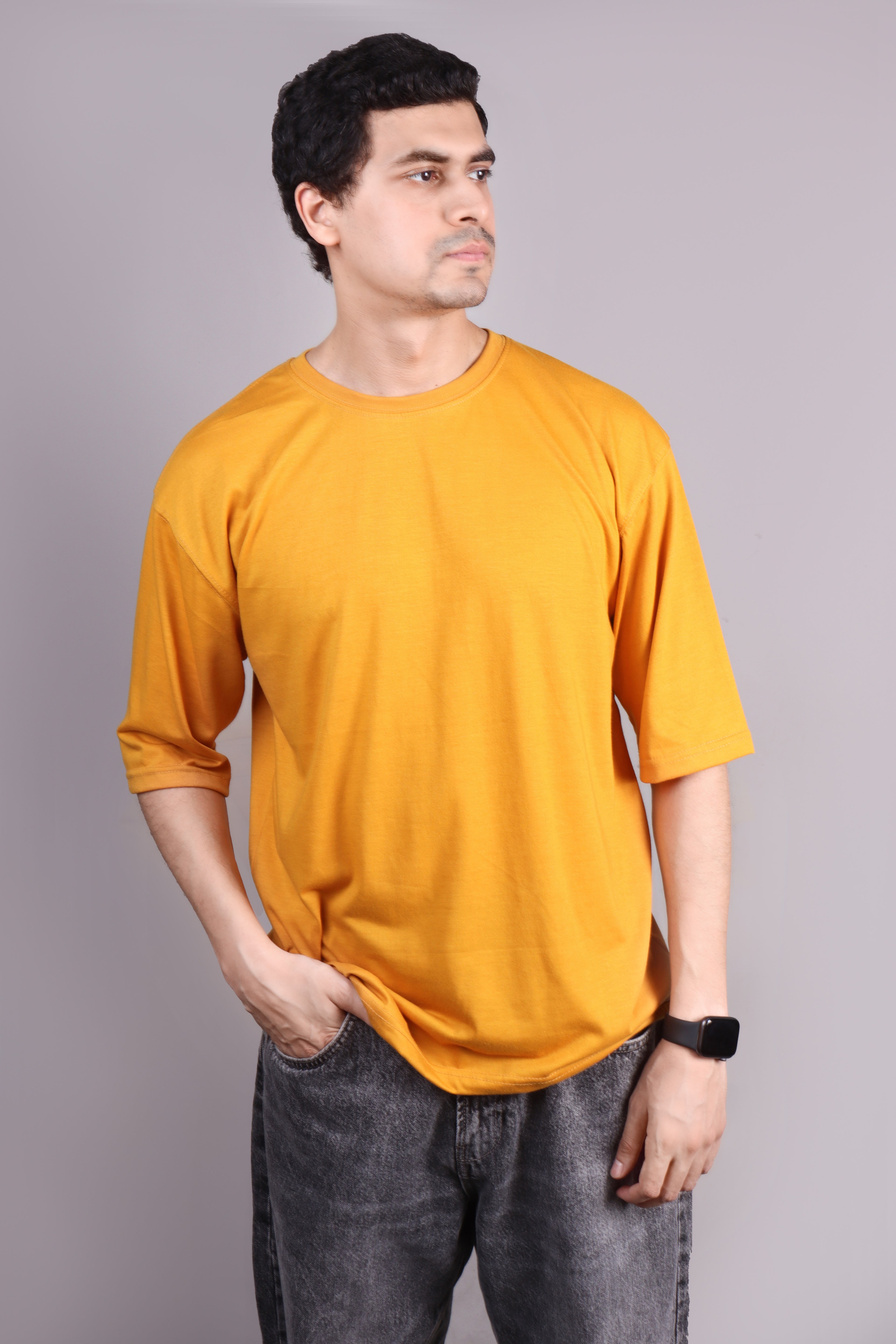 BASIC OVERSIZED T-SHIRT