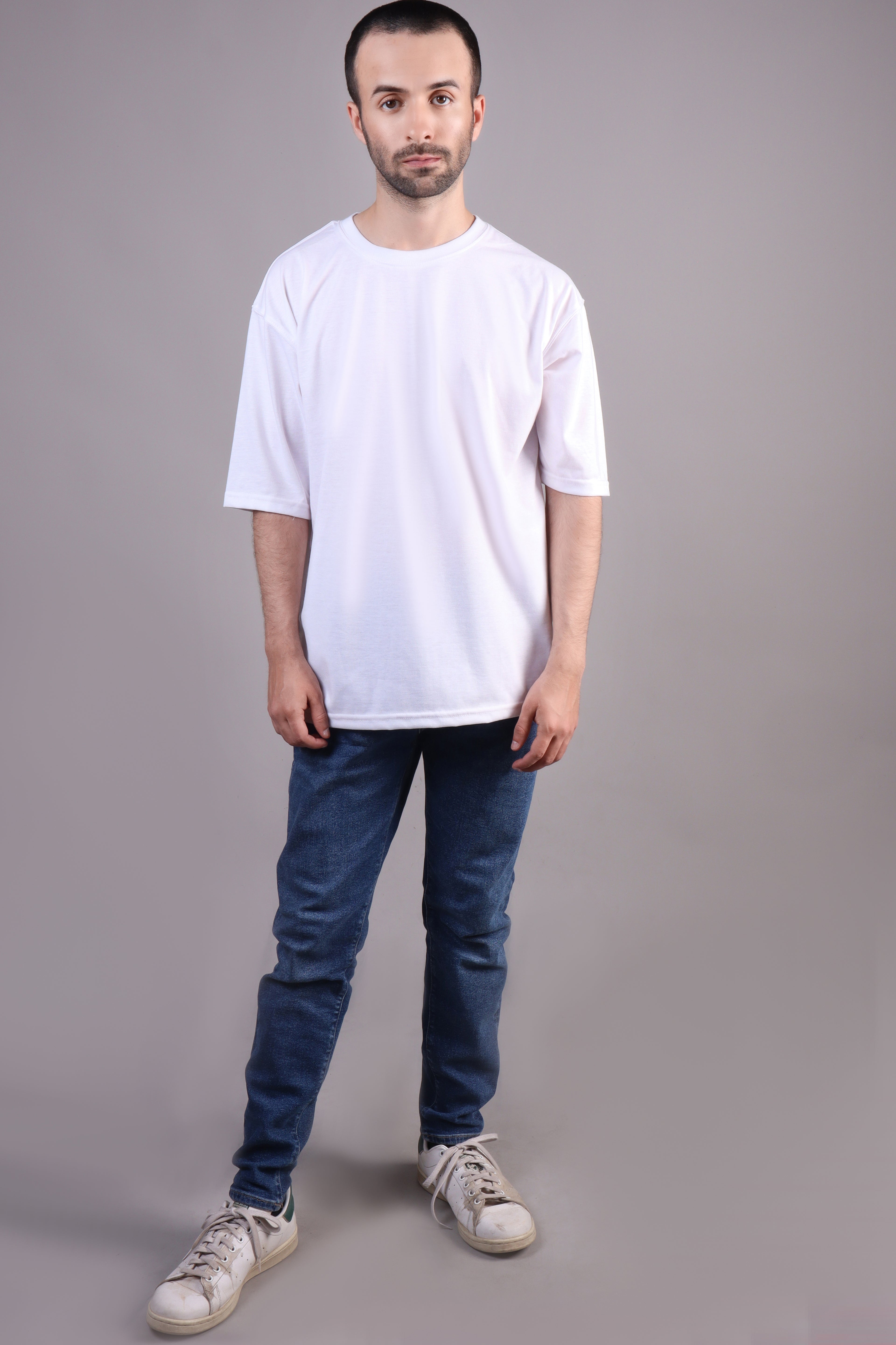 BASIC OVERSIZED T-SHIRT