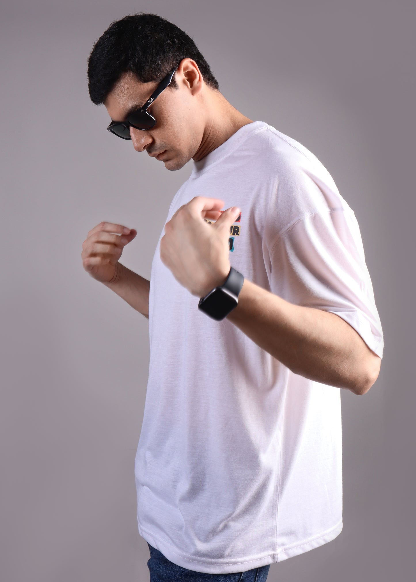 GRAPHIC OVERSIZED T-SHIRT