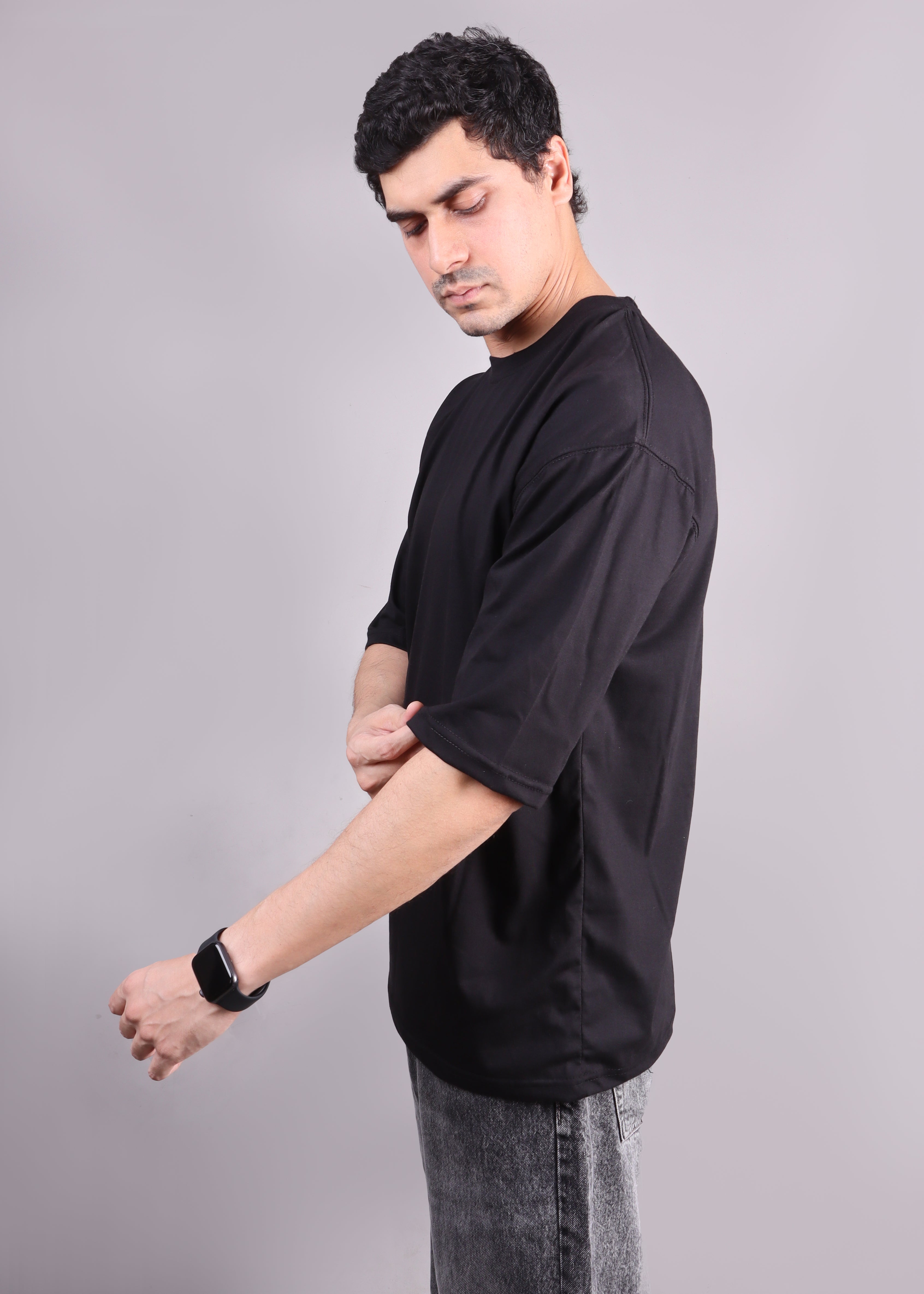 BASIC OVERSIZED T-SHIRT