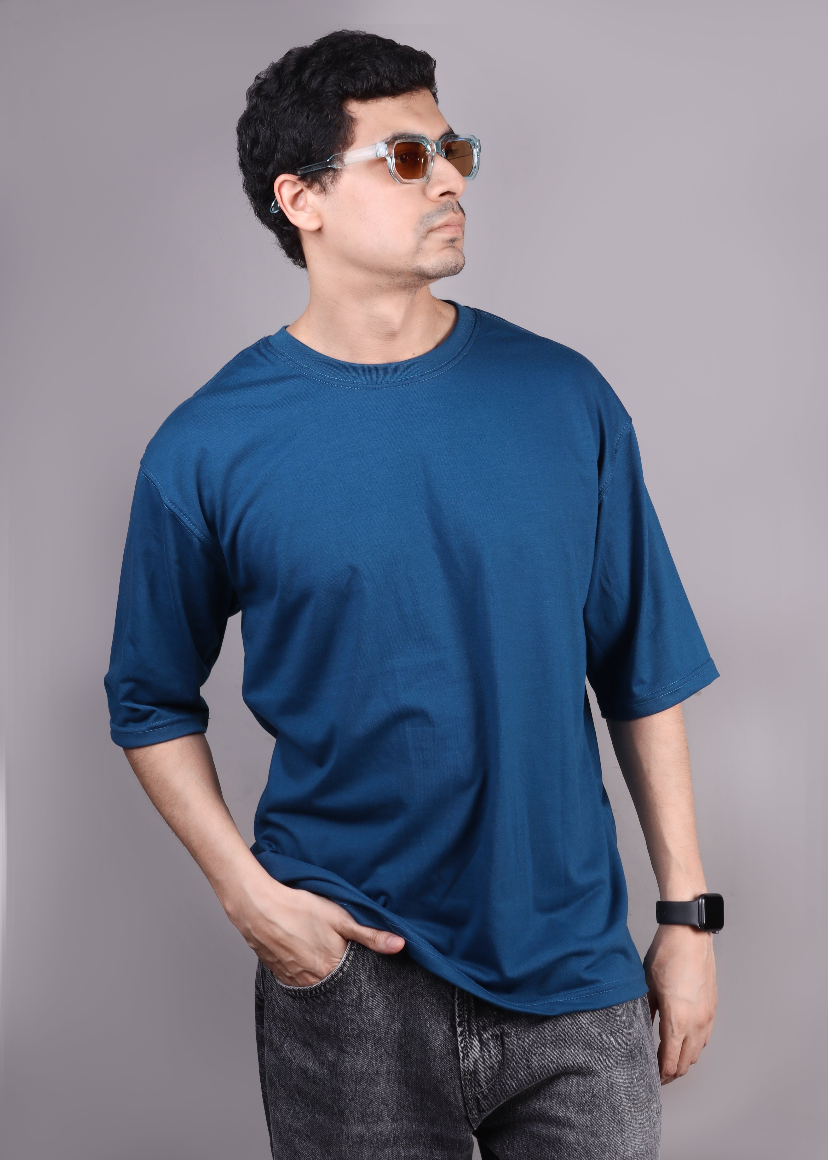 BASIC OVERSIZED T-SHIRT