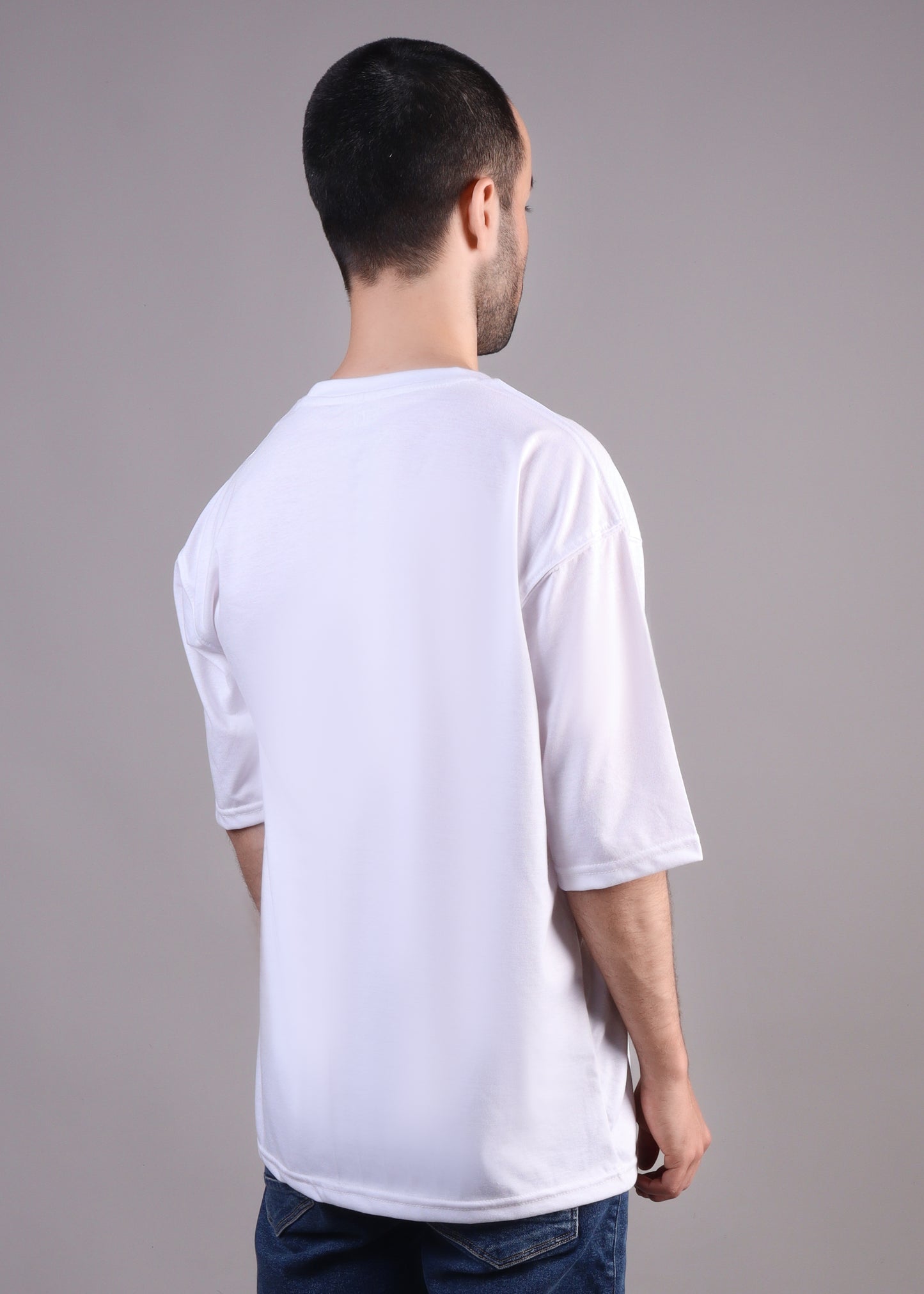 BASIC OVERSIZED T-SHIRT