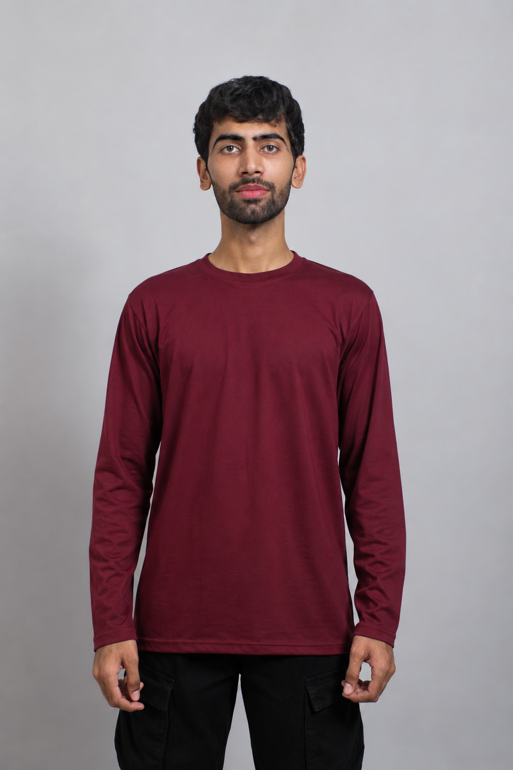 BASIC FULL SLEEVES T-SHIRT