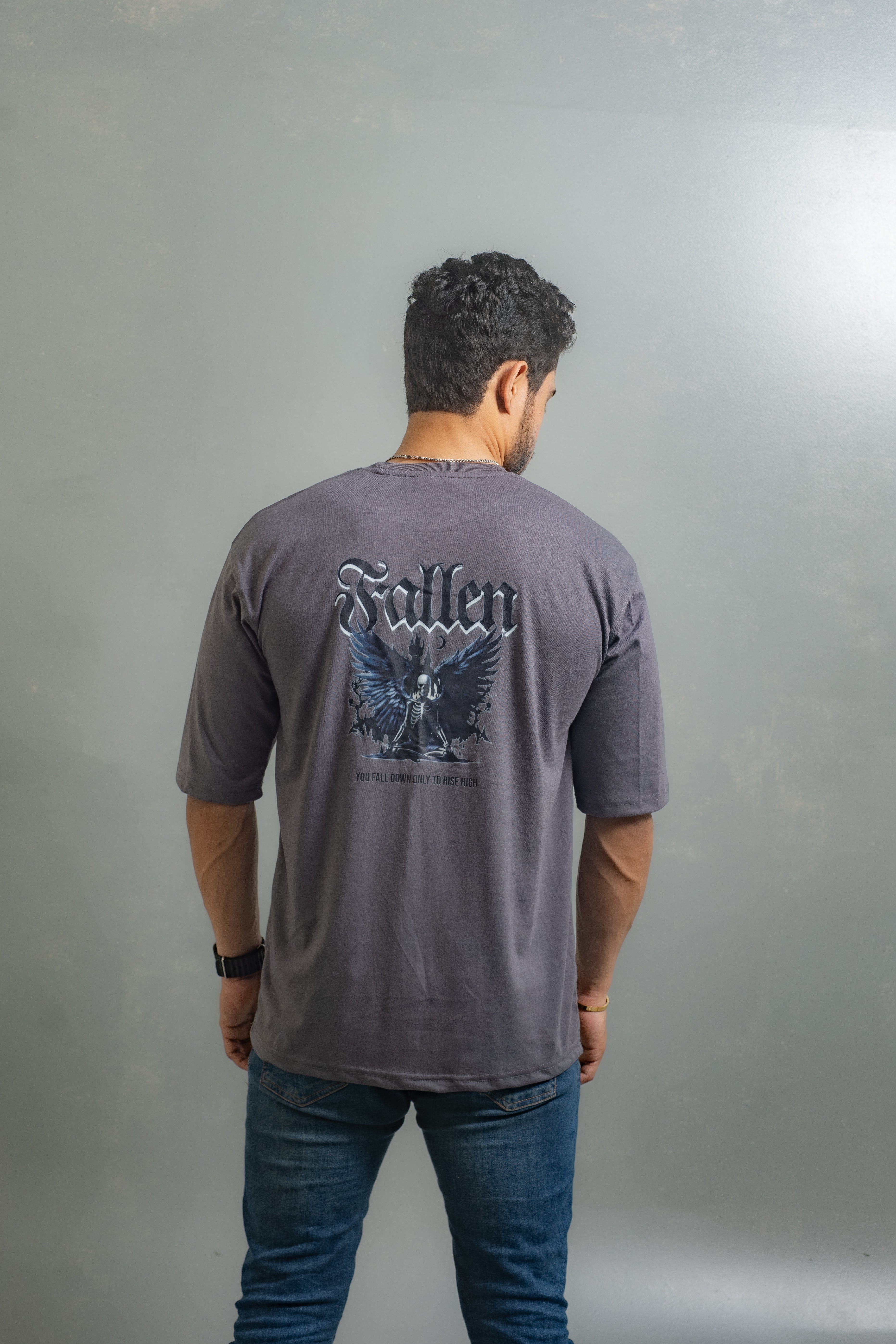 GRAPHIC OVERSIZED T-SHIRT