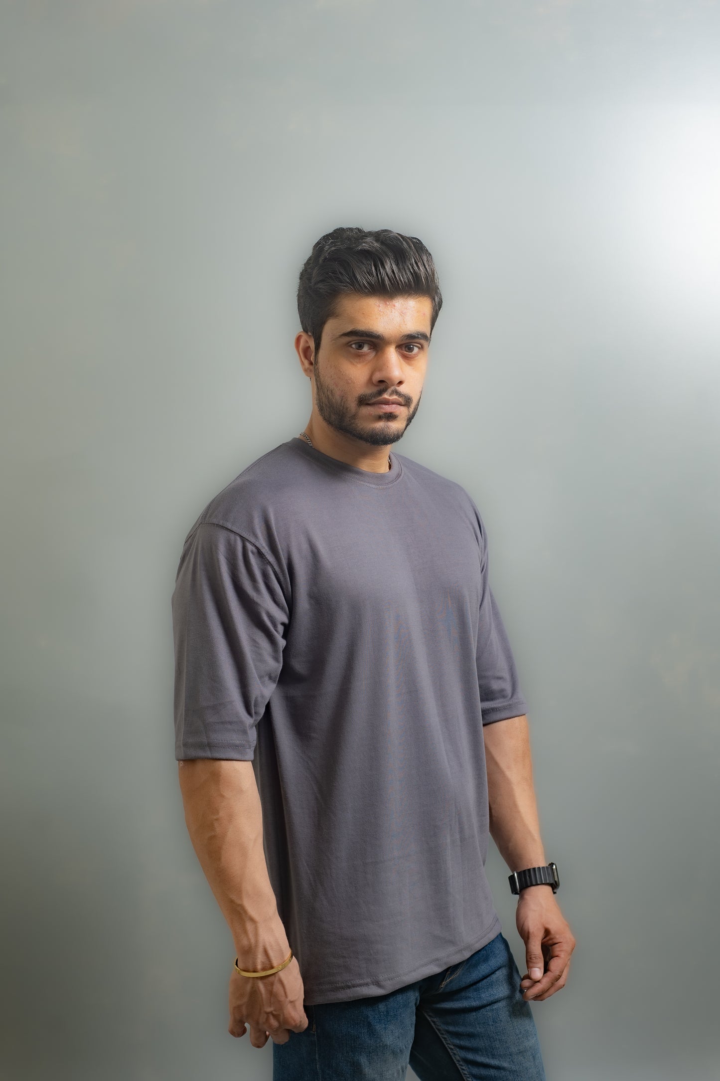 BASIC OVERSIZED T-SHIRT