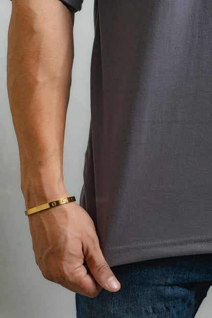 BASIC OVERSIZED T-SHIRT
