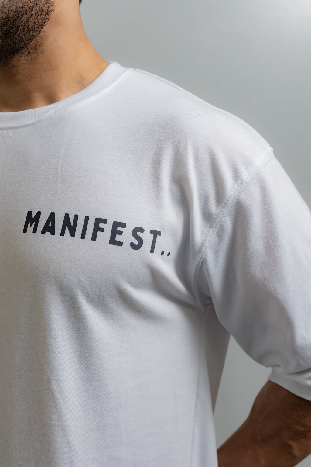 GRAPHIC OVERSIZED T-SHIRT (Manifest)