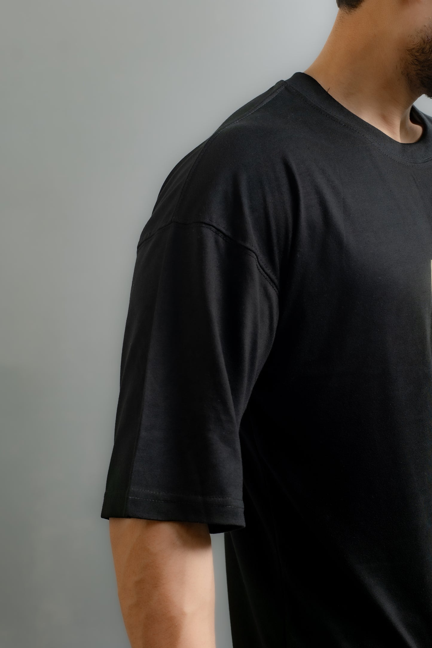 GRAPHIC OVERSIZED T-SHIRT