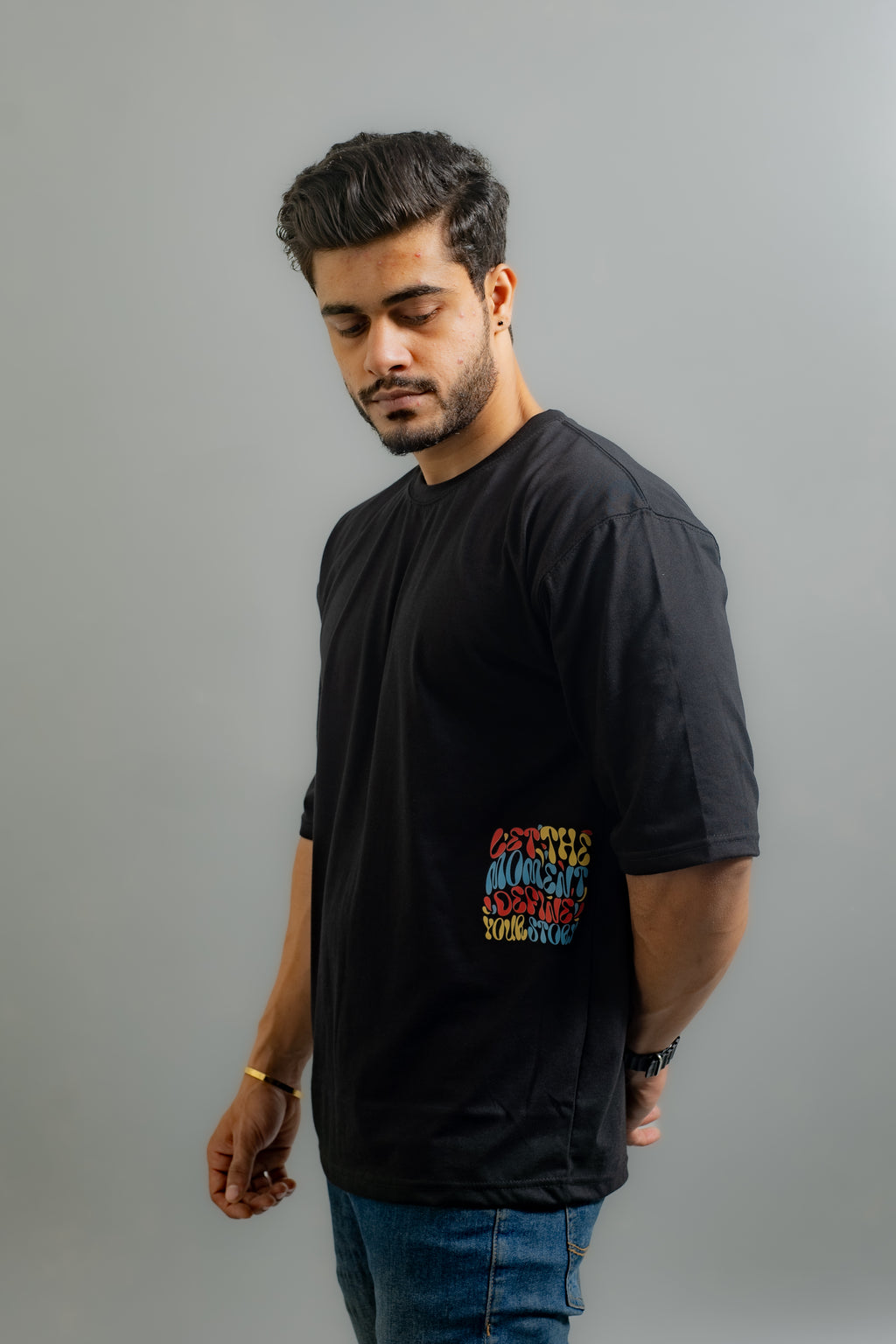 GRAPHIC OVERSIZED T-SHIRT (Let The Moment)