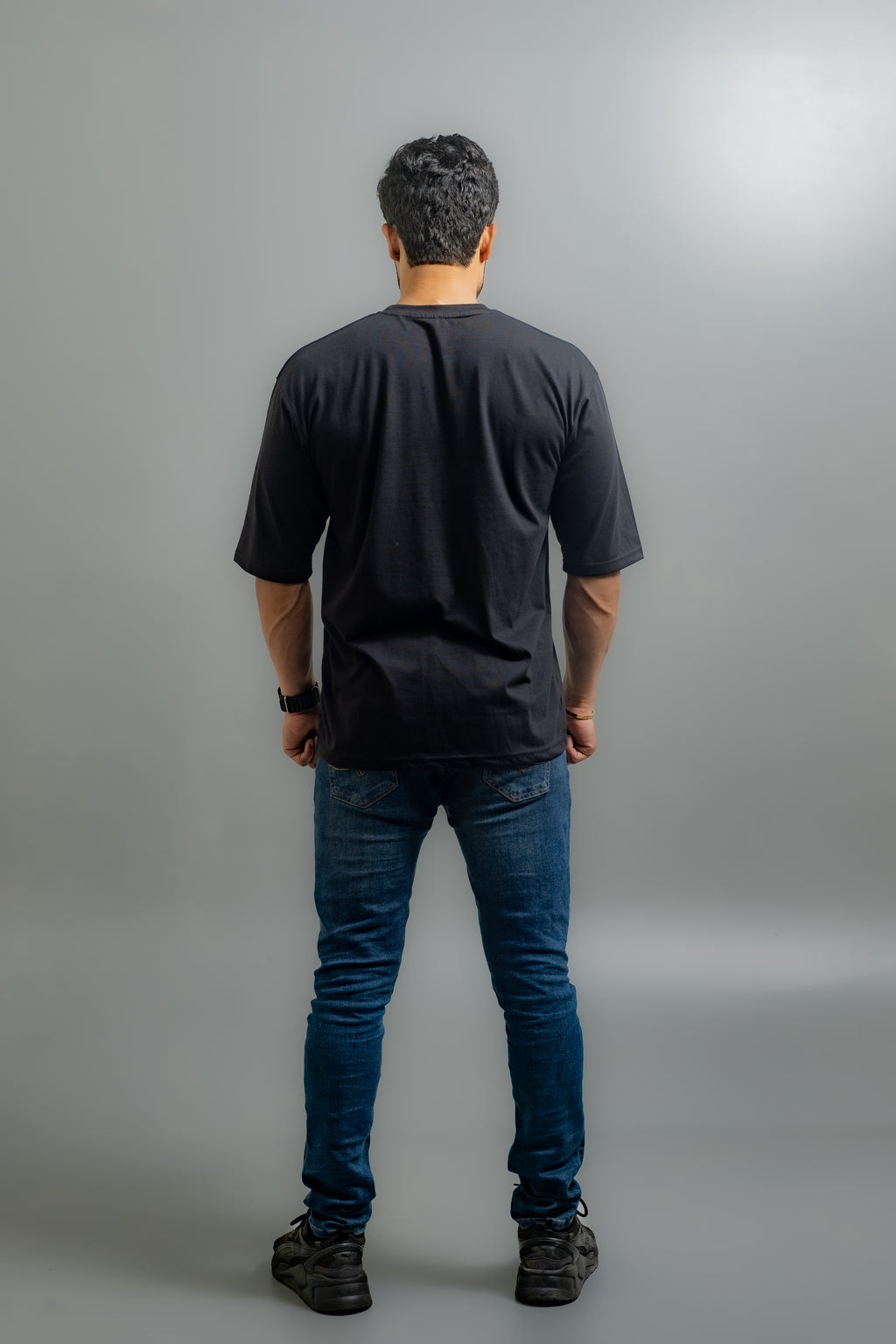 GRAPHIC OVERSIZED T-SHIRT (Show Your Love)