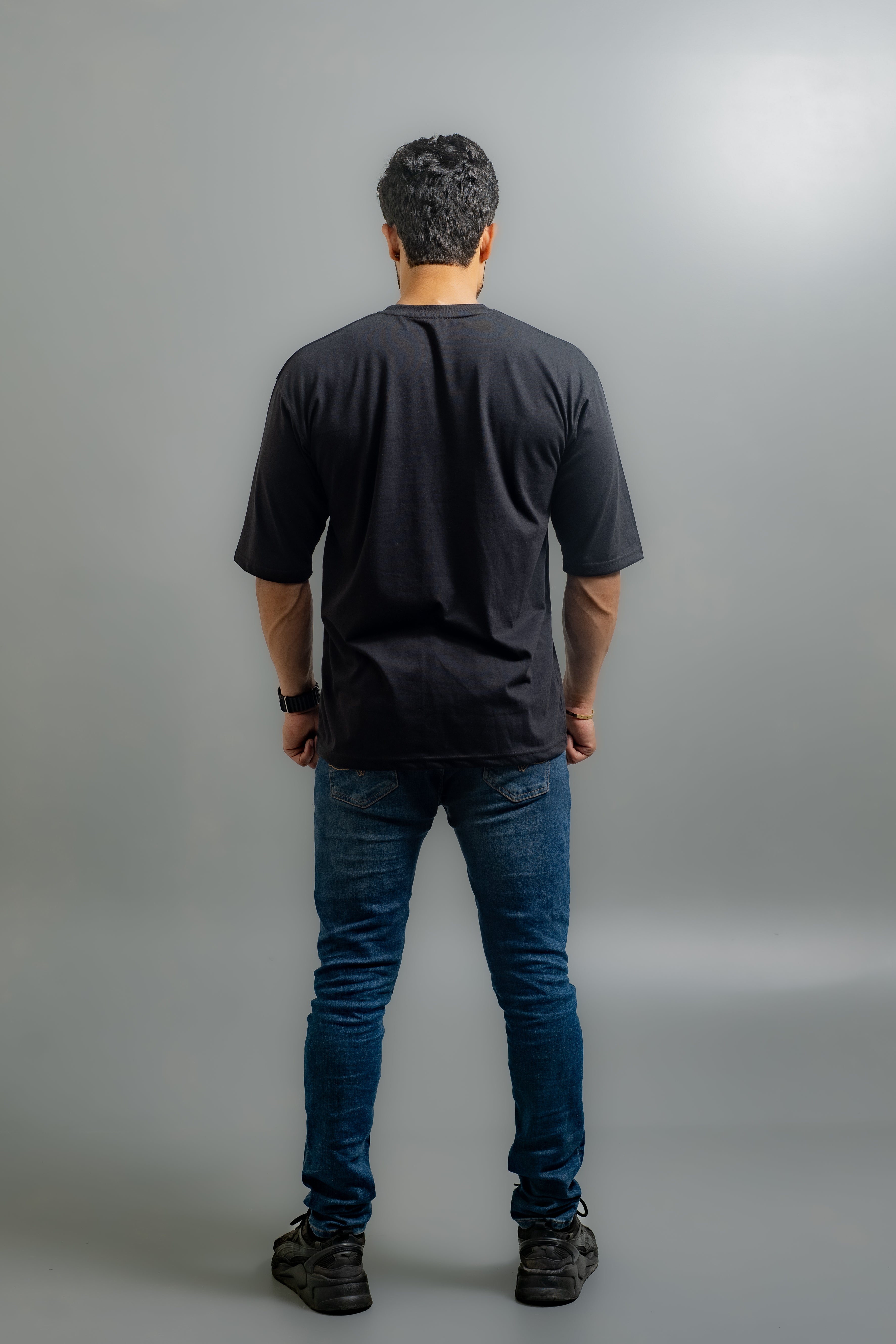 GRAPHIC OVERSIZED T-SHIRT (Show Your Love)