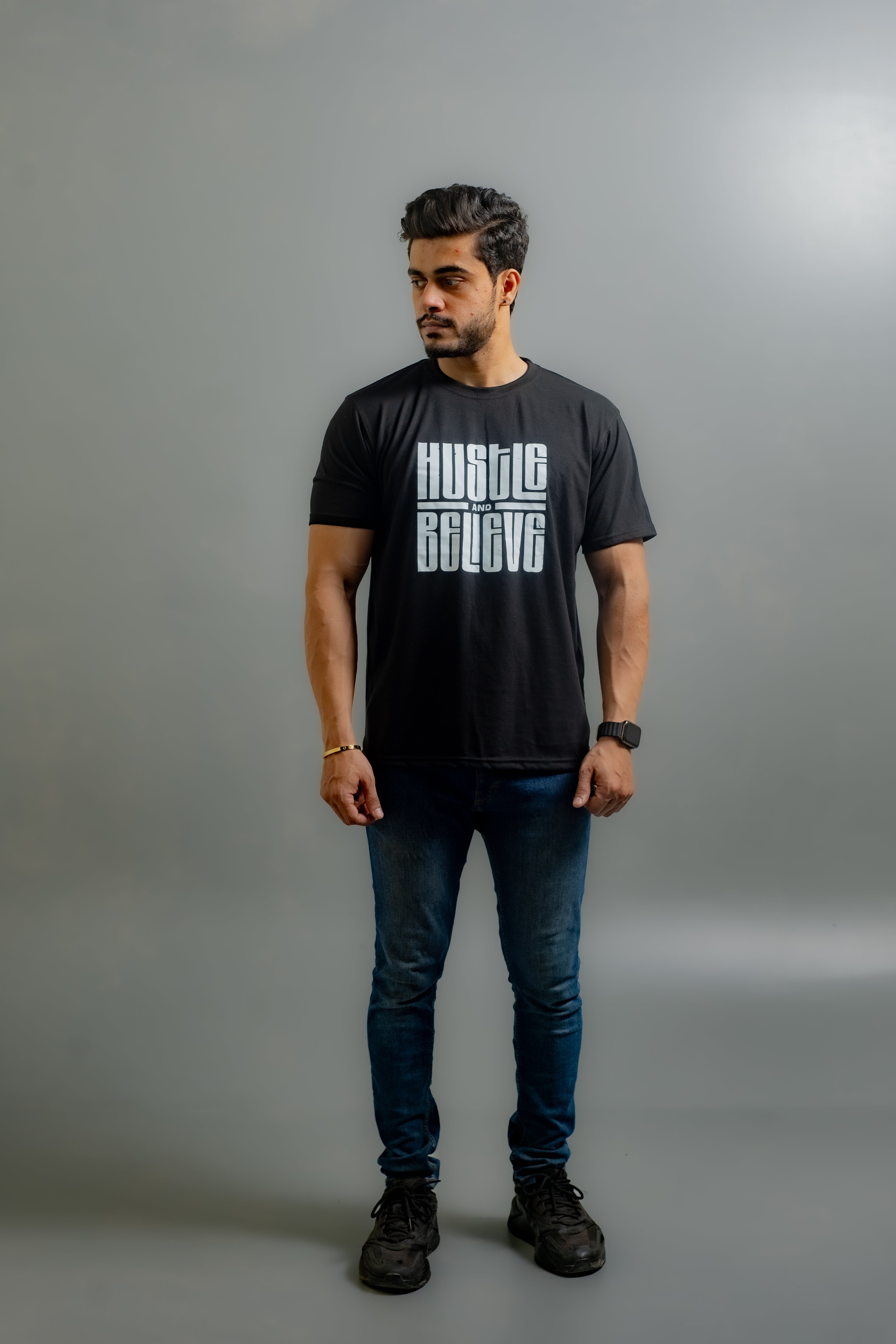 GRAPHIC REGULAR T-SHIRT (Hustle)