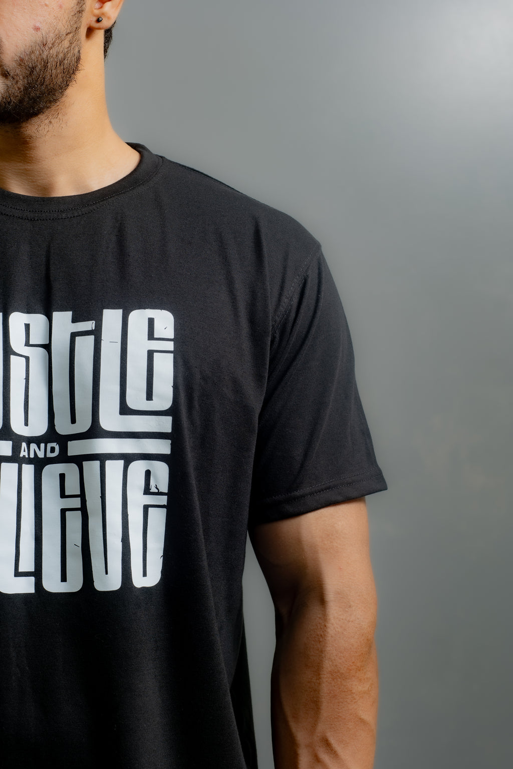 GRAPHIC REGULAR T-SHIRT (Hustle)