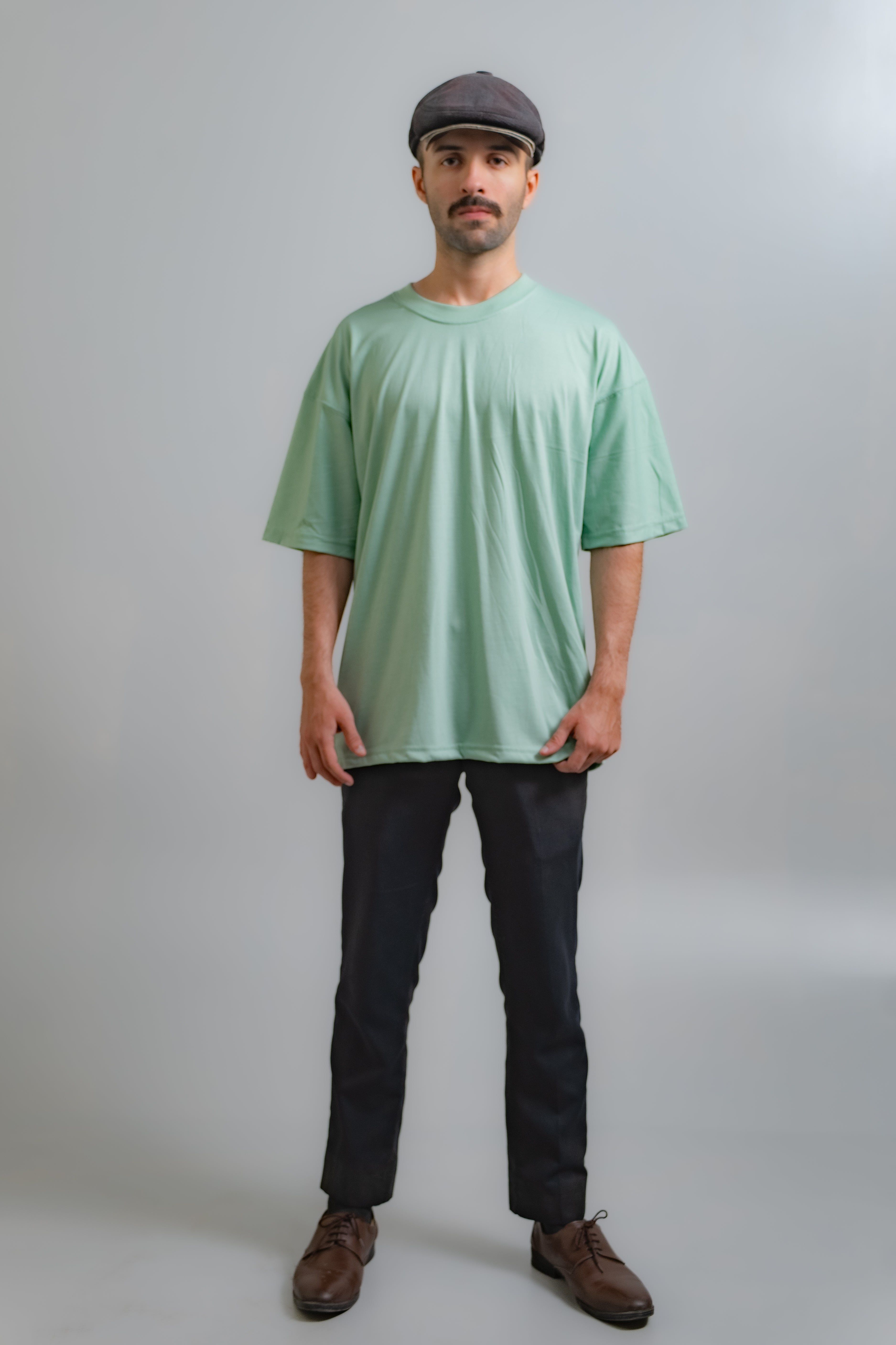 BASIC OVERSIZED T-SHIRT