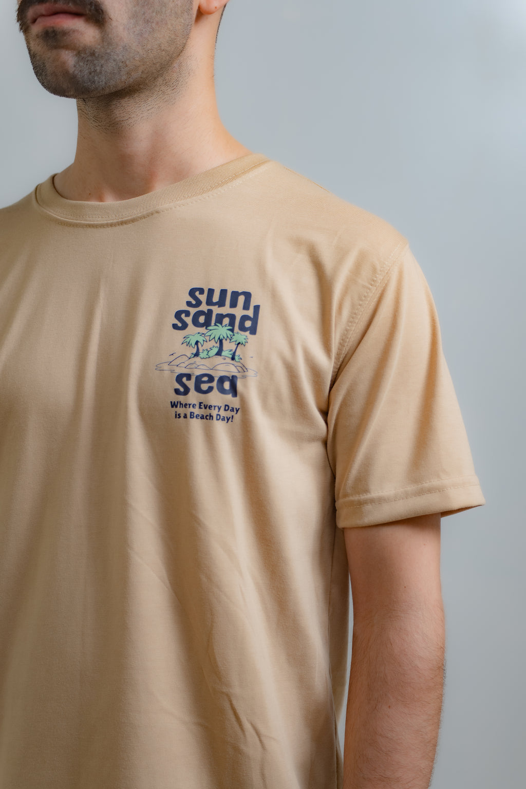 GRAPHIC REGULAR T-SHIRT (Sun Sand Sea)