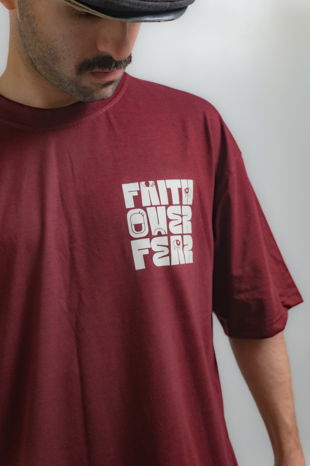 GRAPHIC OVERSIZED T-SHIRT (Faith Over Fear)