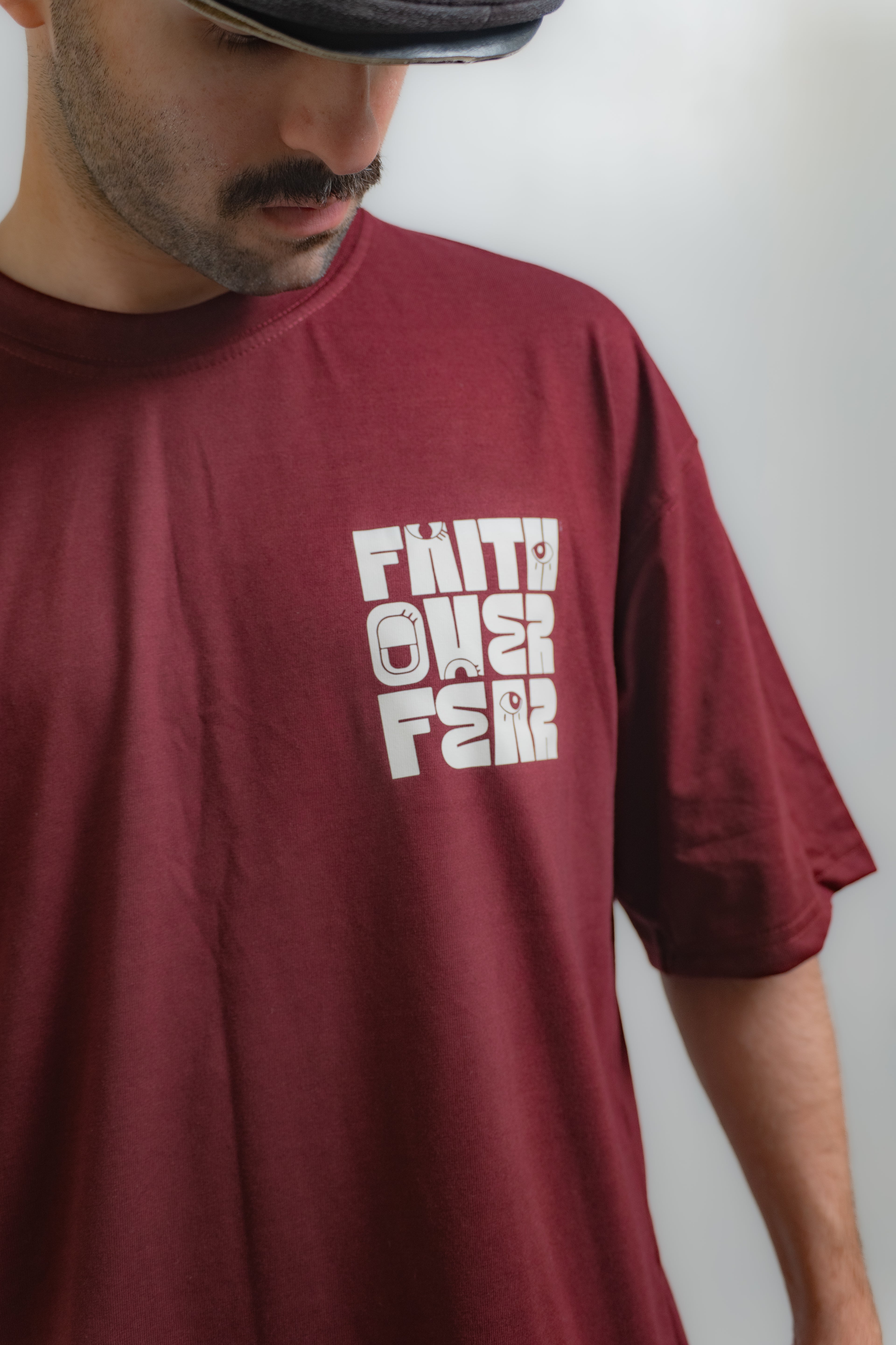 GRAPHIC OVERSIZED T-SHIRT (Faith Over Fear)