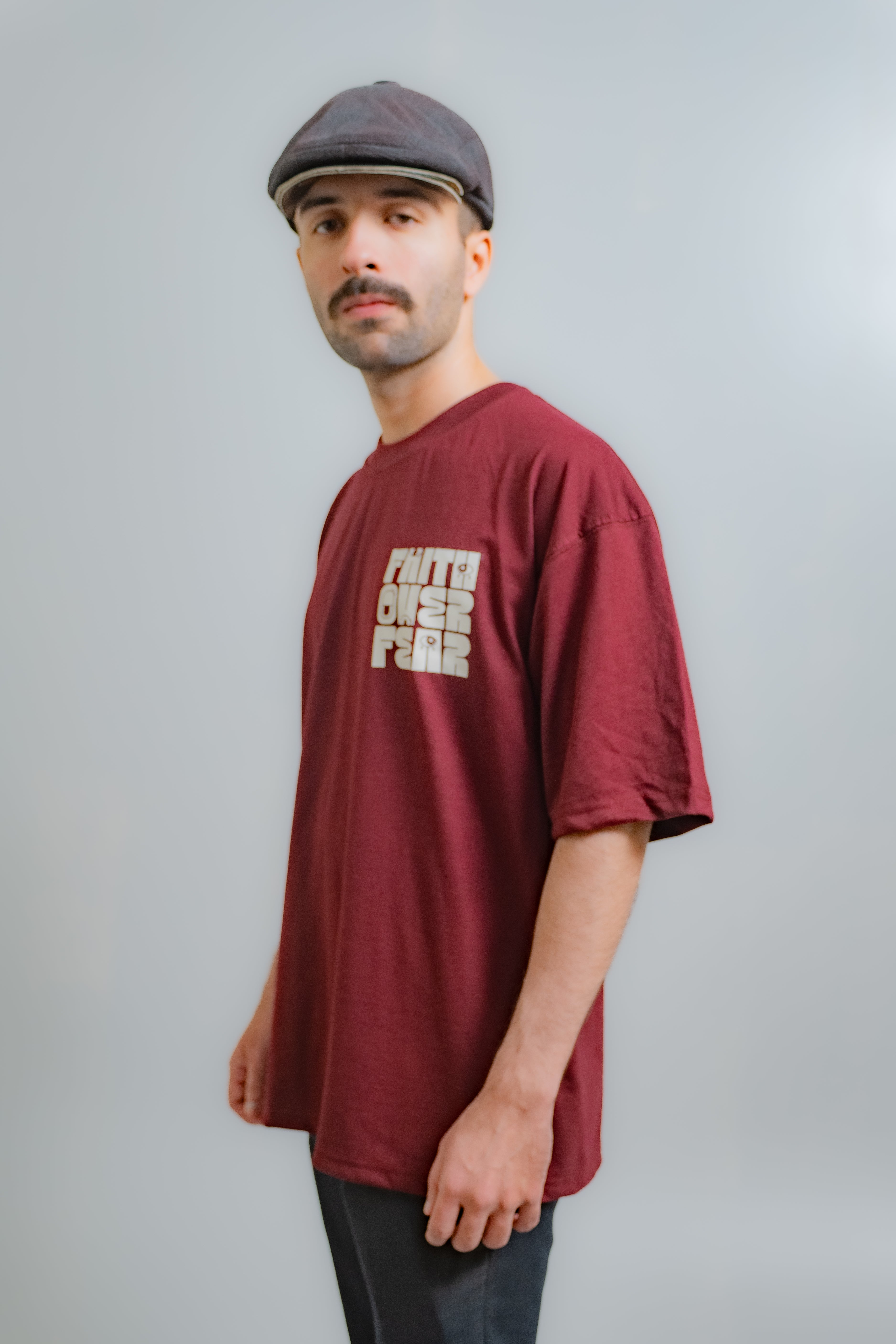 GRAPHIC OVERSIZED T-SHIRT (Faith Over Fear)
