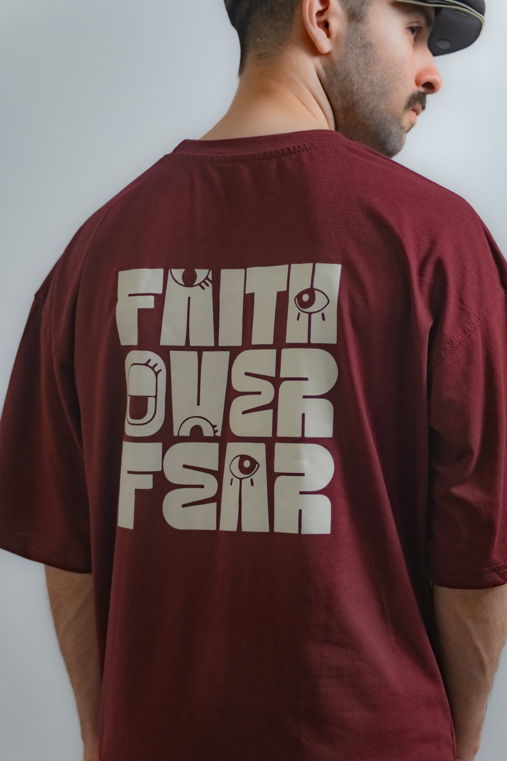 GRAPHIC OVERSIZED T-SHIRT (Faith Over Fear)