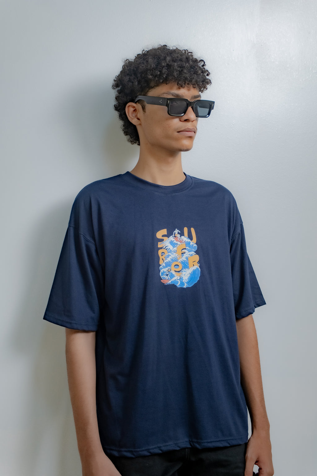 GRAPHIC OVERSIZED T-SHIRT (Surfer)