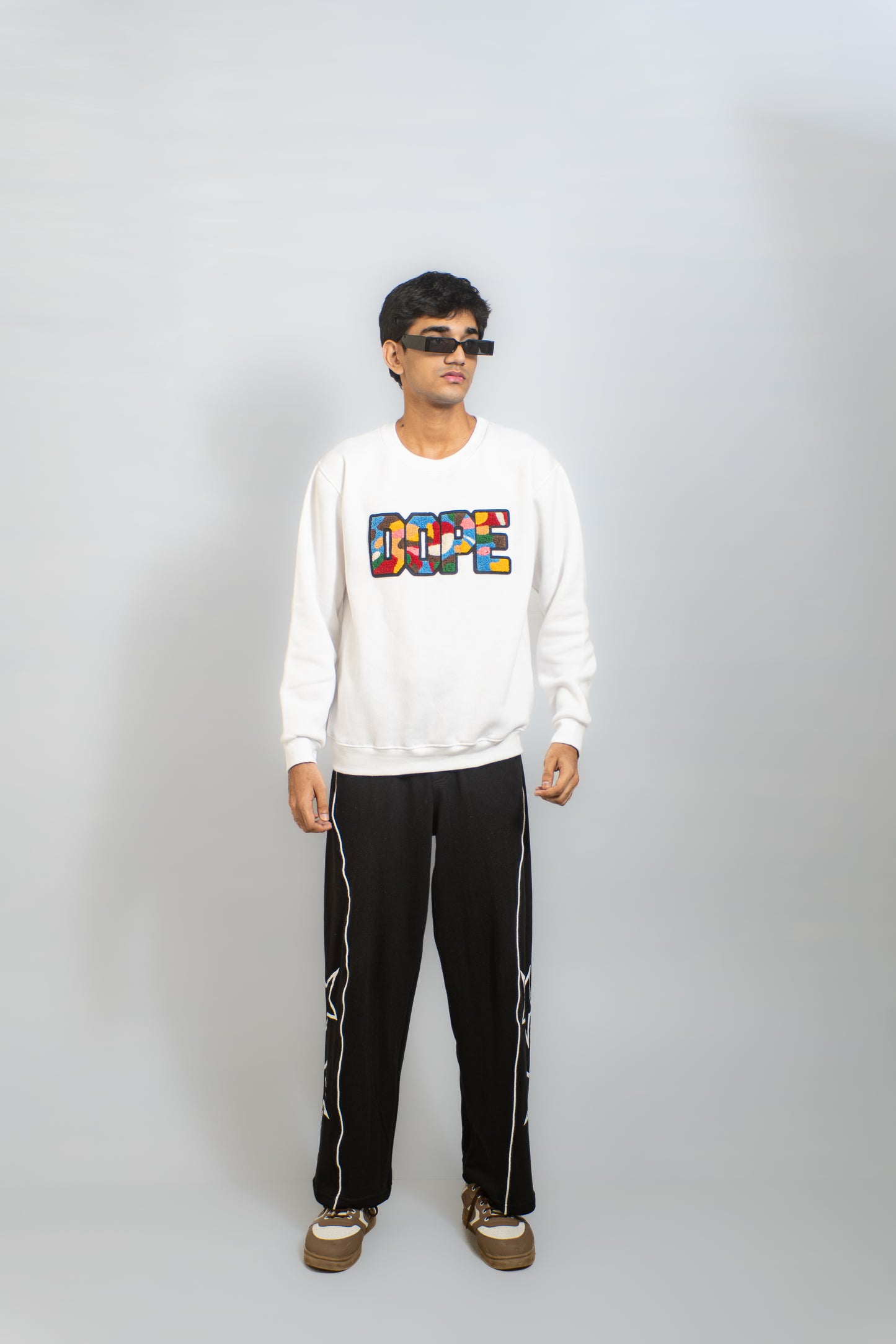 EMBROIDERED DOPE SWEATSHIRT