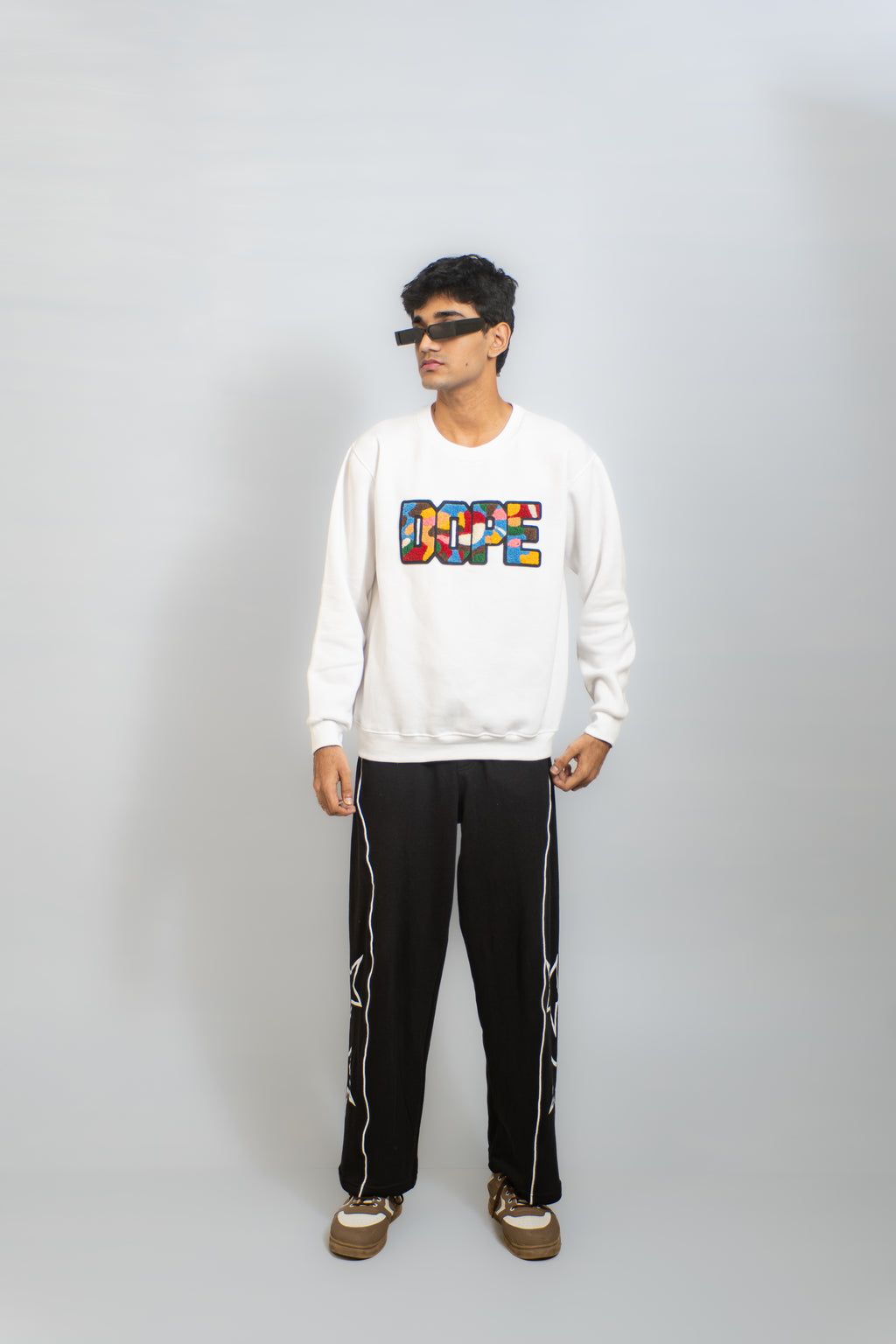 EMBROIDERED DOPE SWEATSHIRT