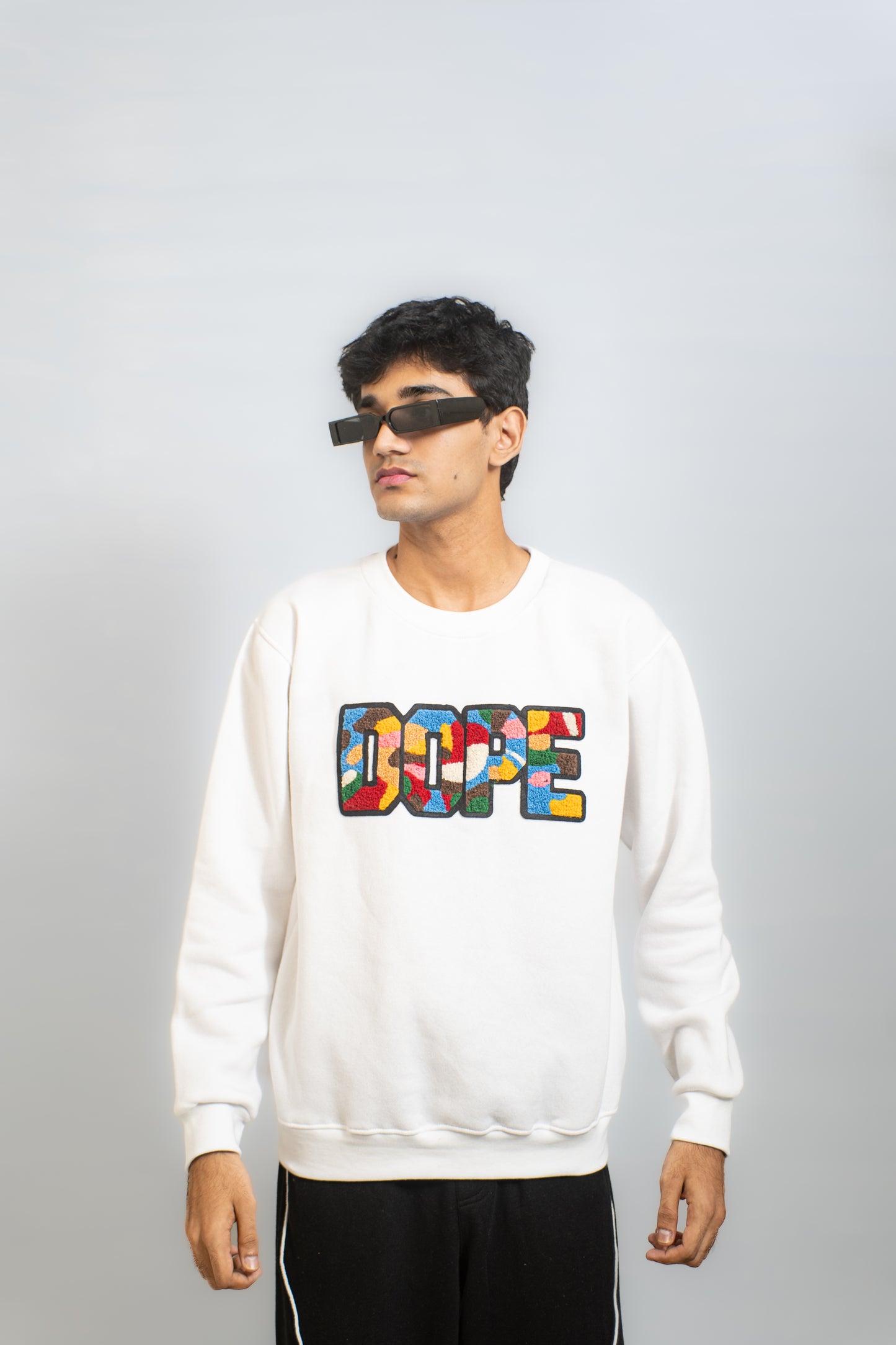 EMBROIDERED DOPE SWEATSHIRT