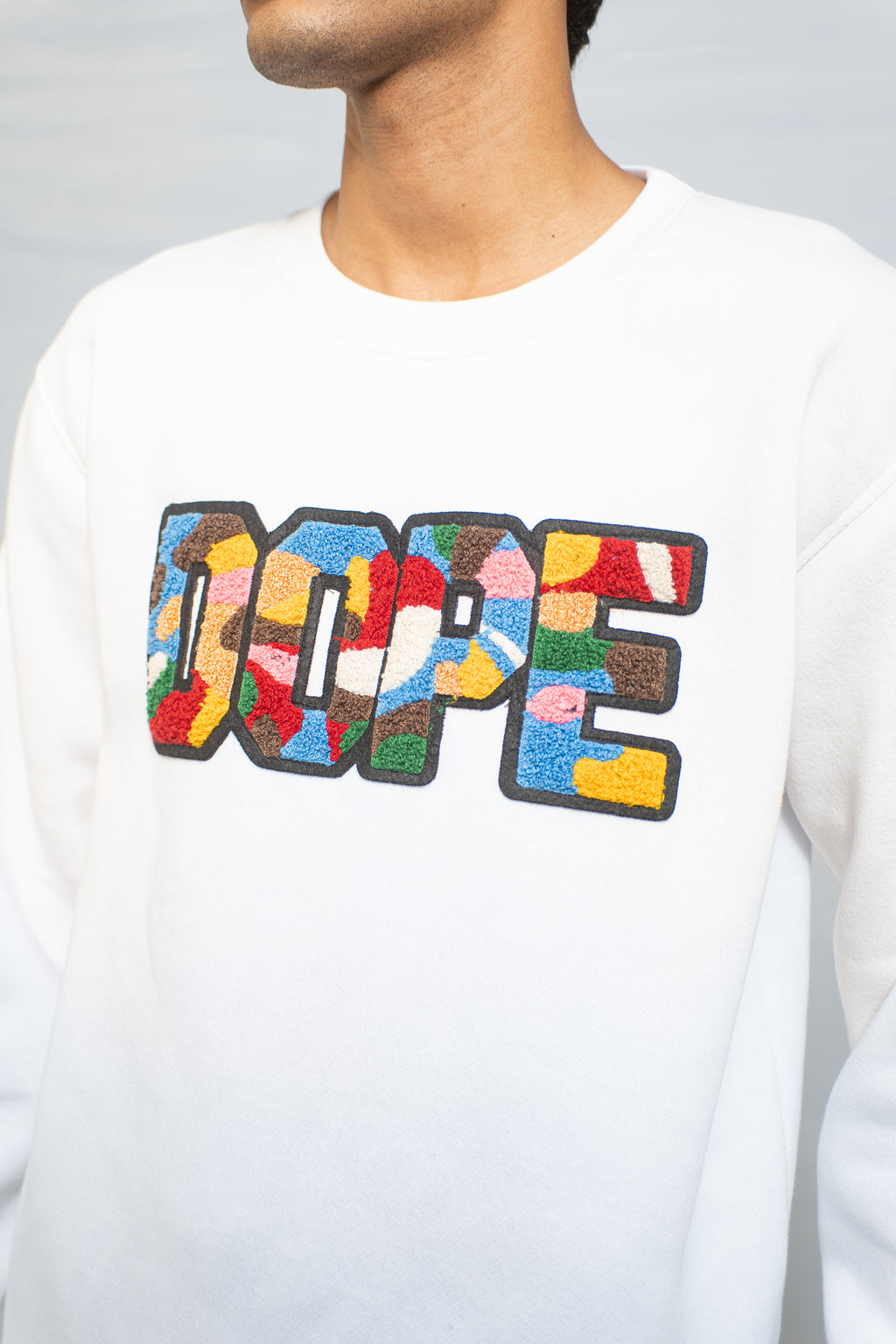 EMBROIDERED DOPE SWEATSHIRT