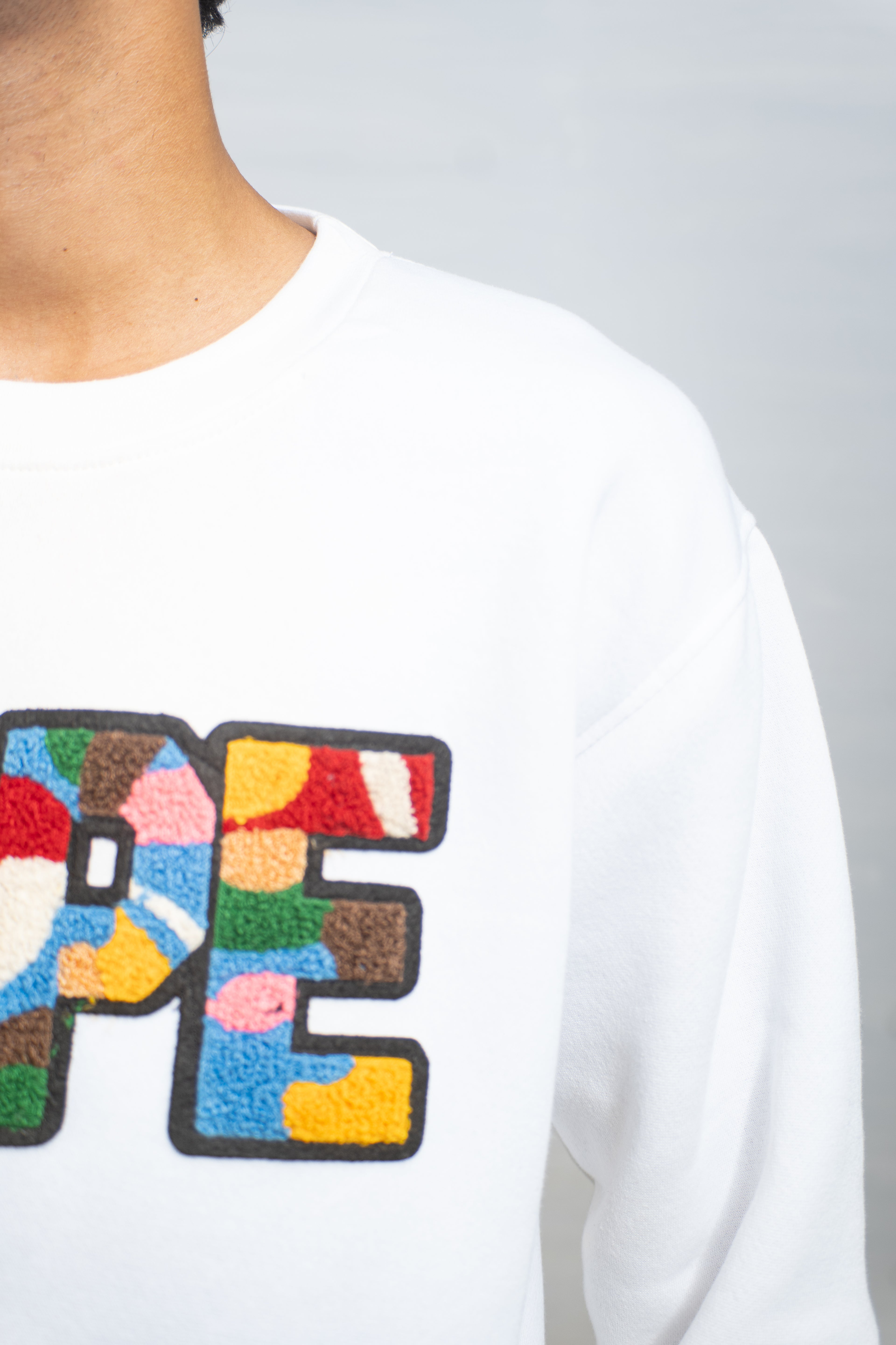 EMBROIDERED DOPE SWEATSHIRT
