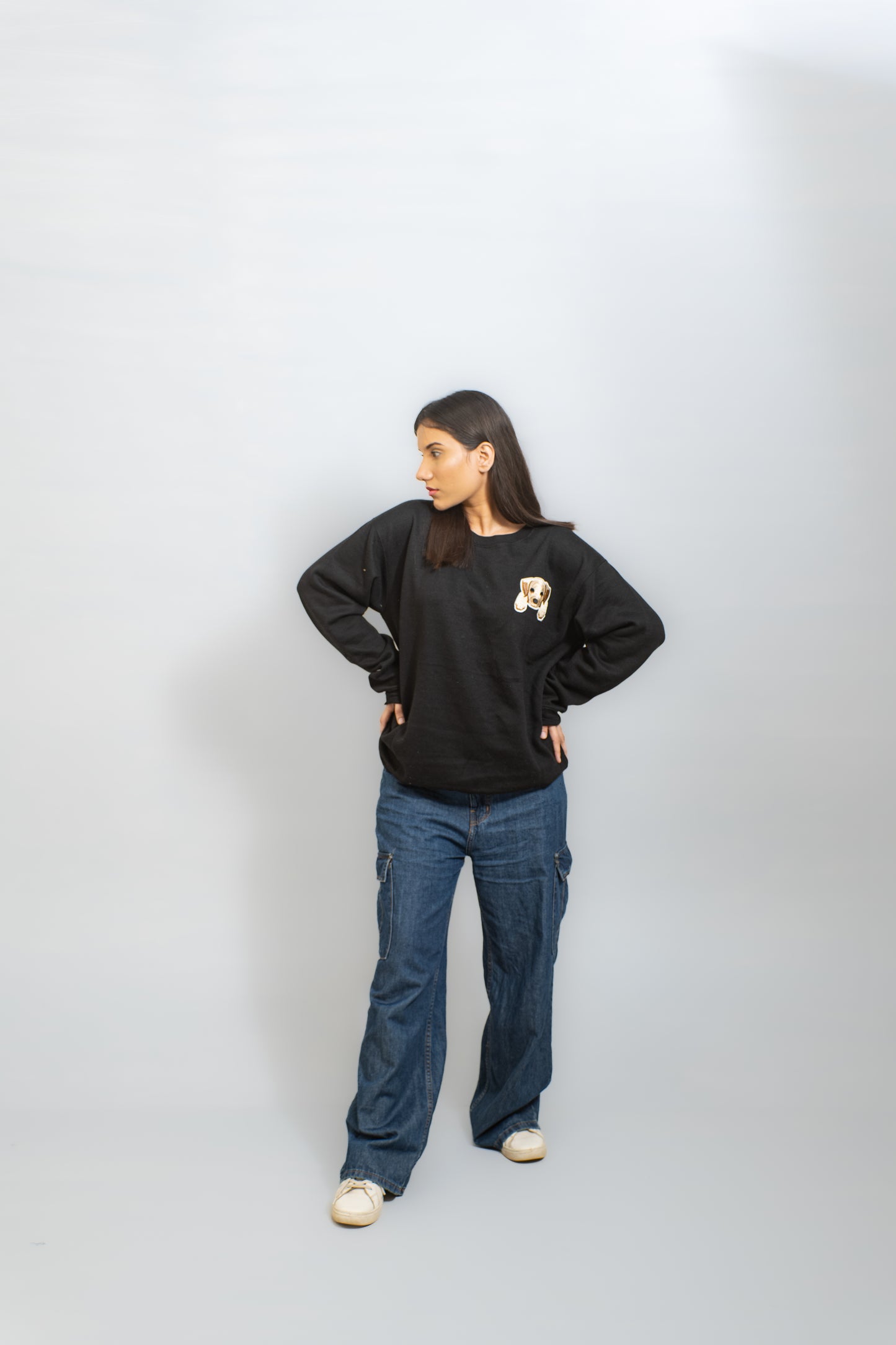 EMBROIDERED WHOOF SWEATSHIRT