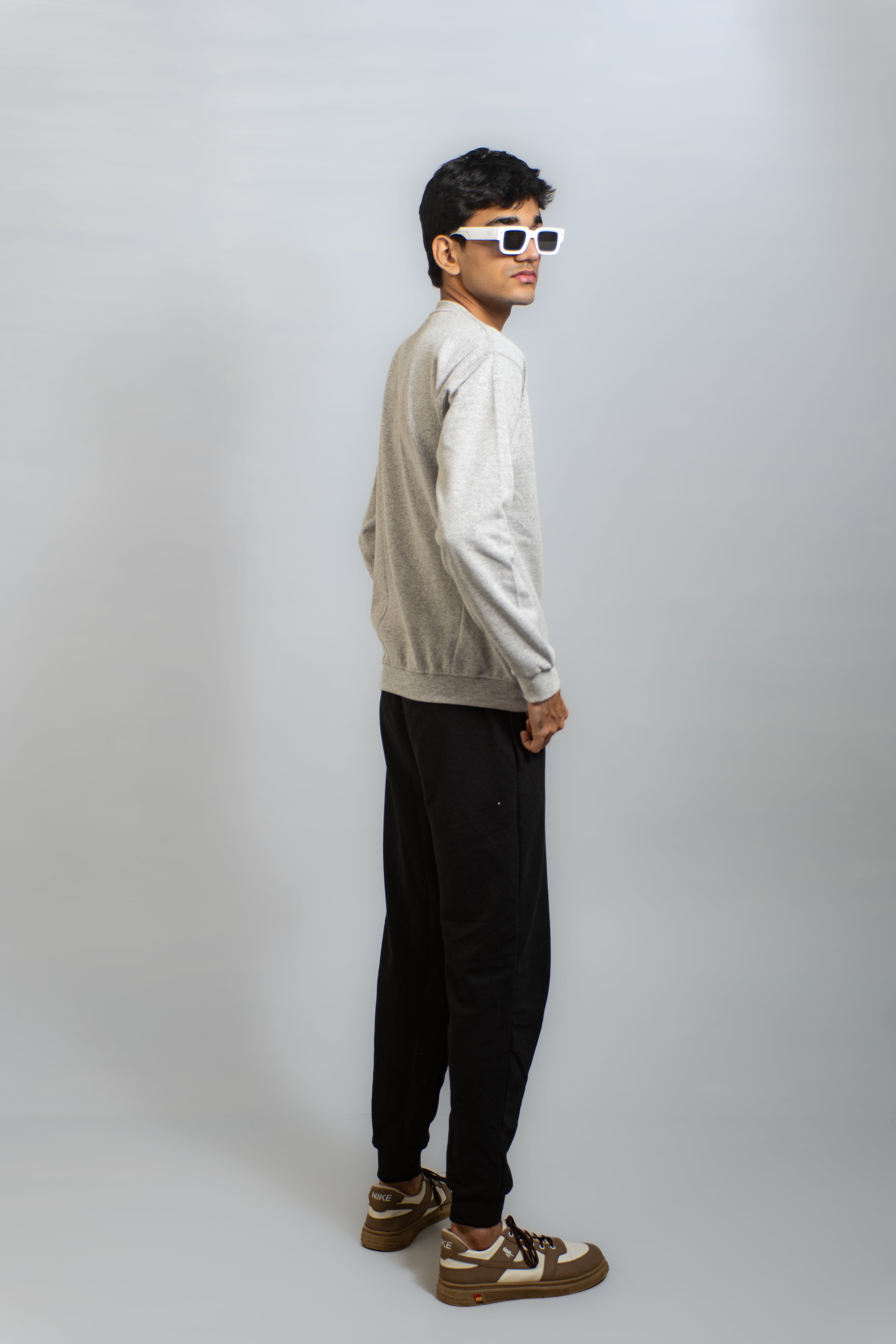SIGNATURE SWEATSHIRT