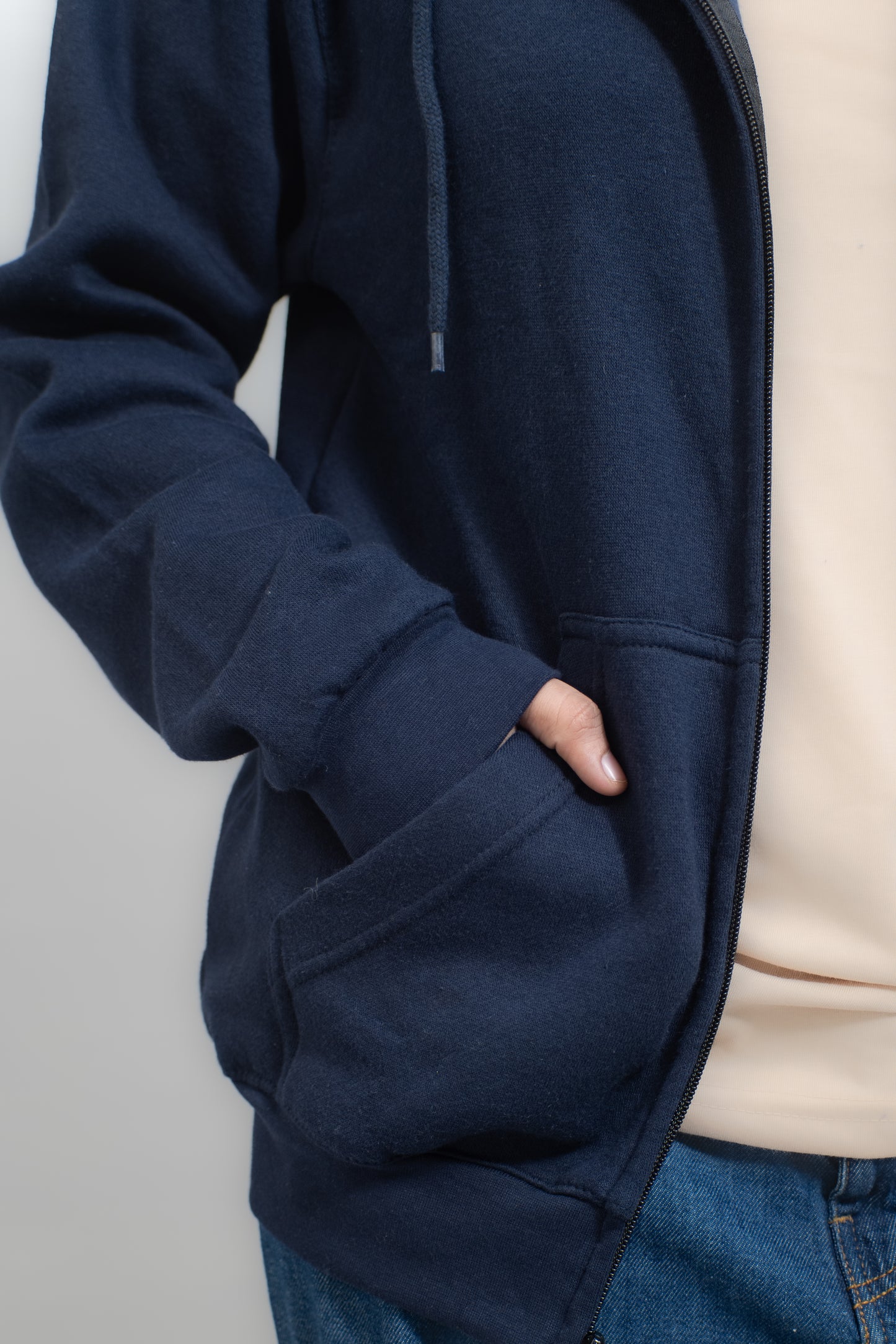 BASIC ZIPPER HOODIE