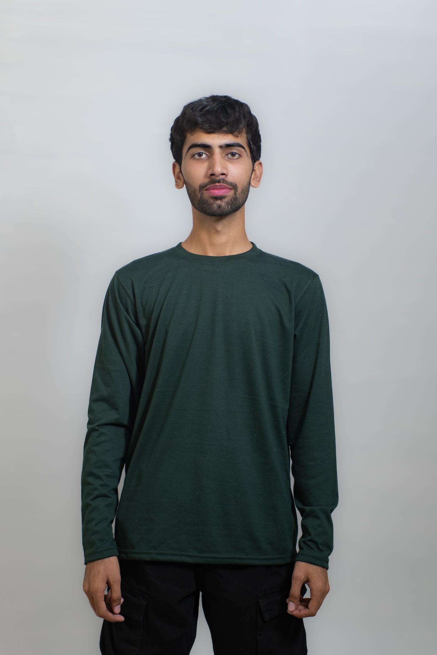 BASIC FULL SLEEVES T-SHIRT