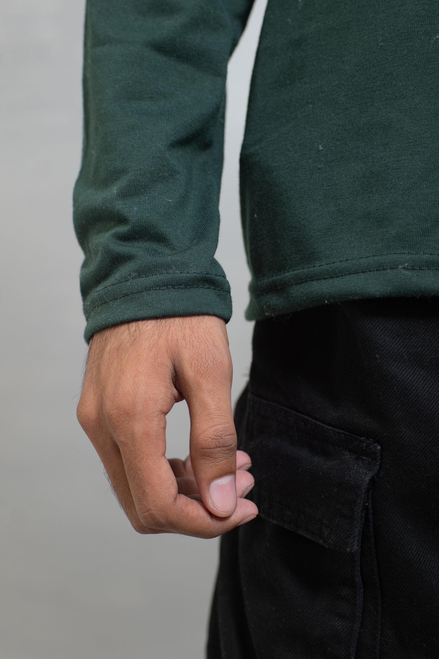 BASIC FULL SLEEVES T-SHIRT