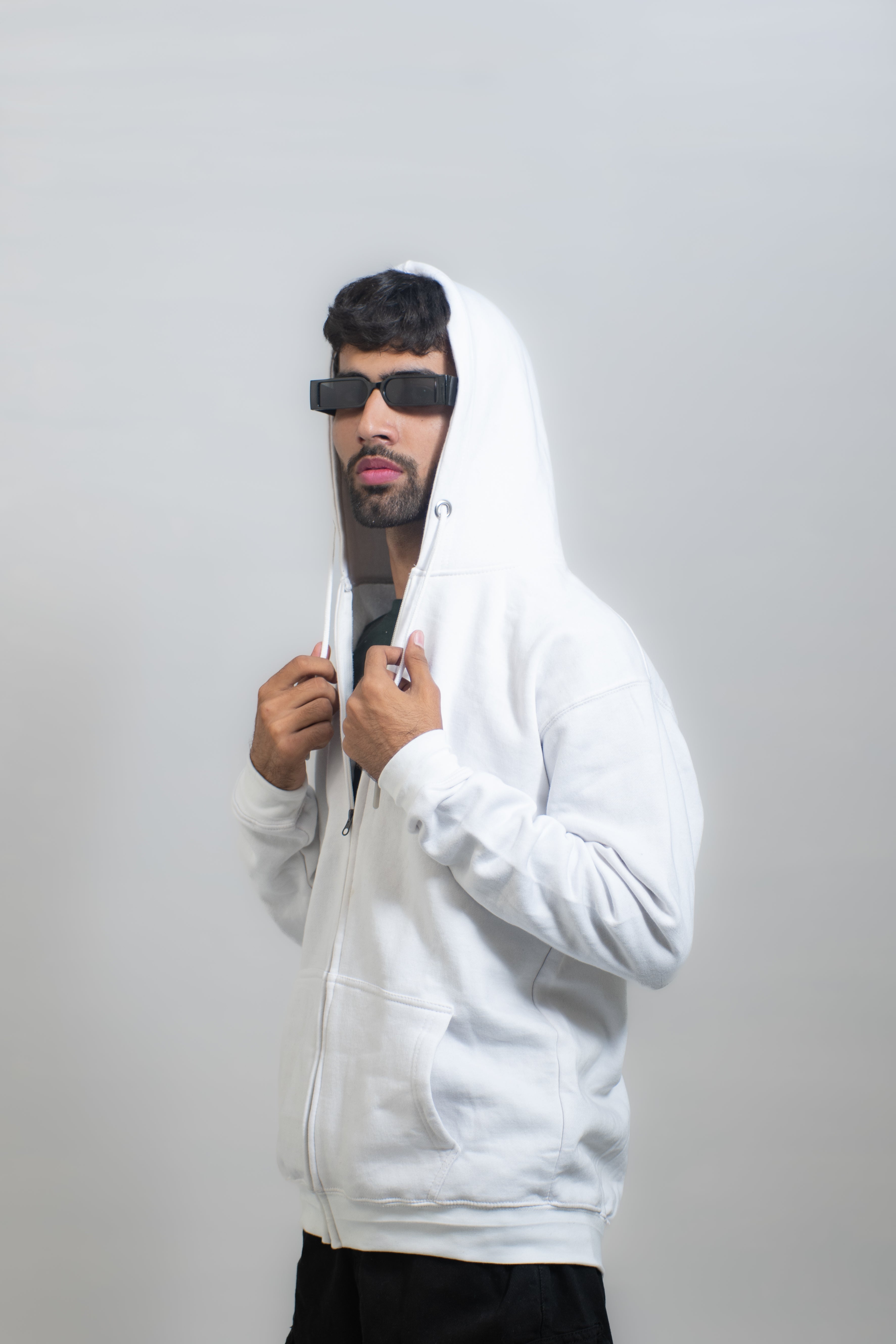 BASIC ZIPPER HOODIE