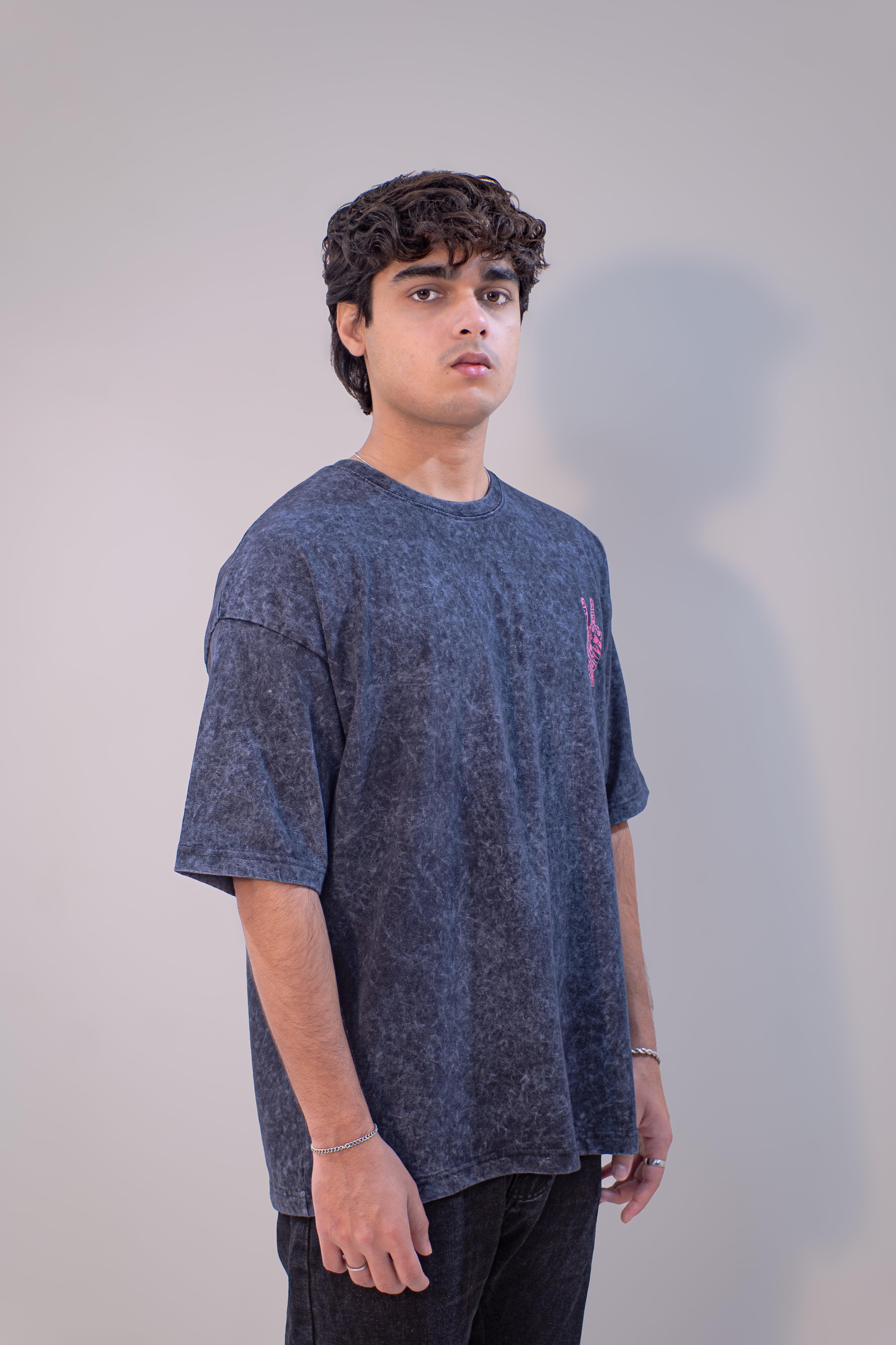 GRAPHIC WASHED OVERSIZED T-SHIRT- STOP WAR