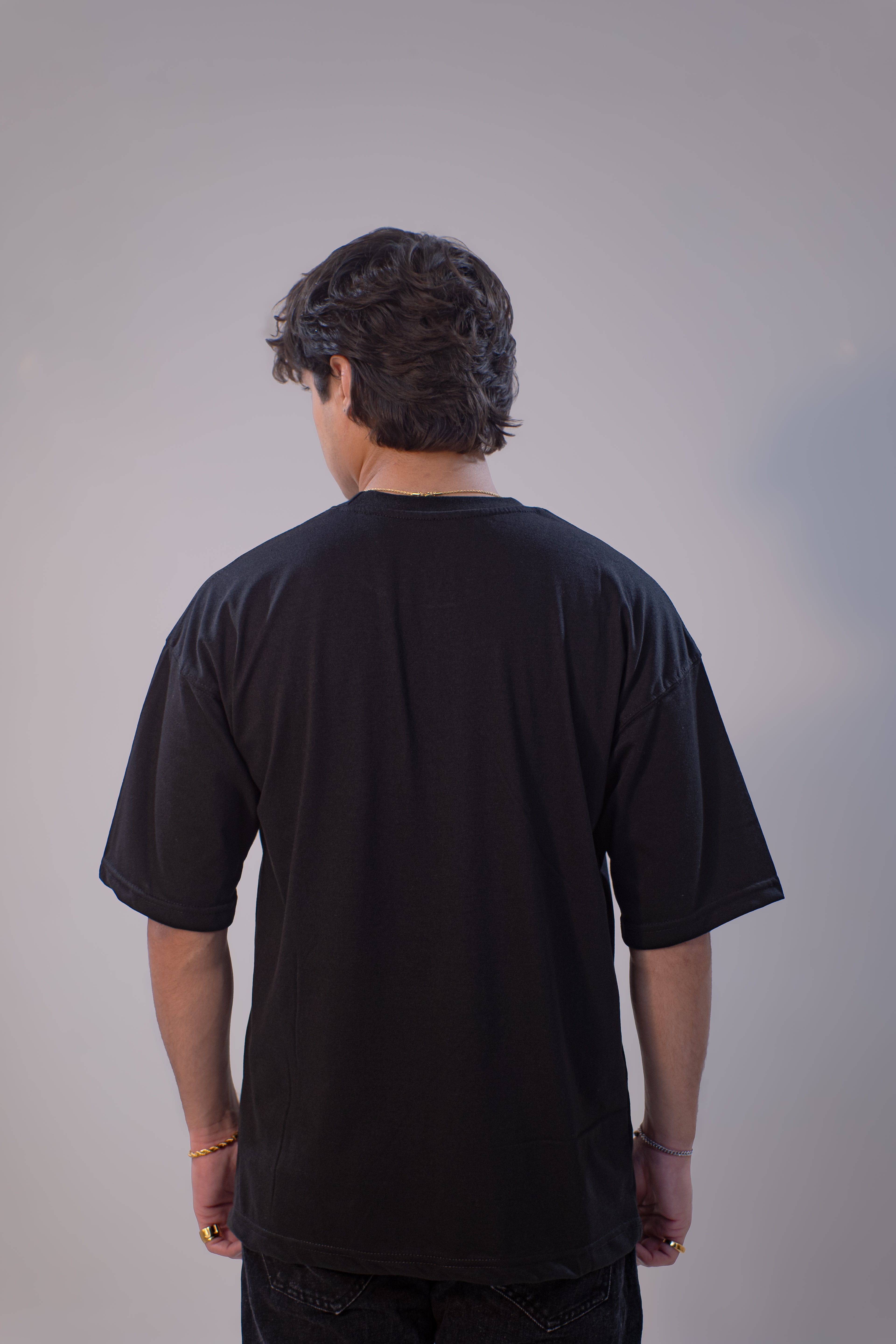 BASIC OVERSIZED T-SHIRT
