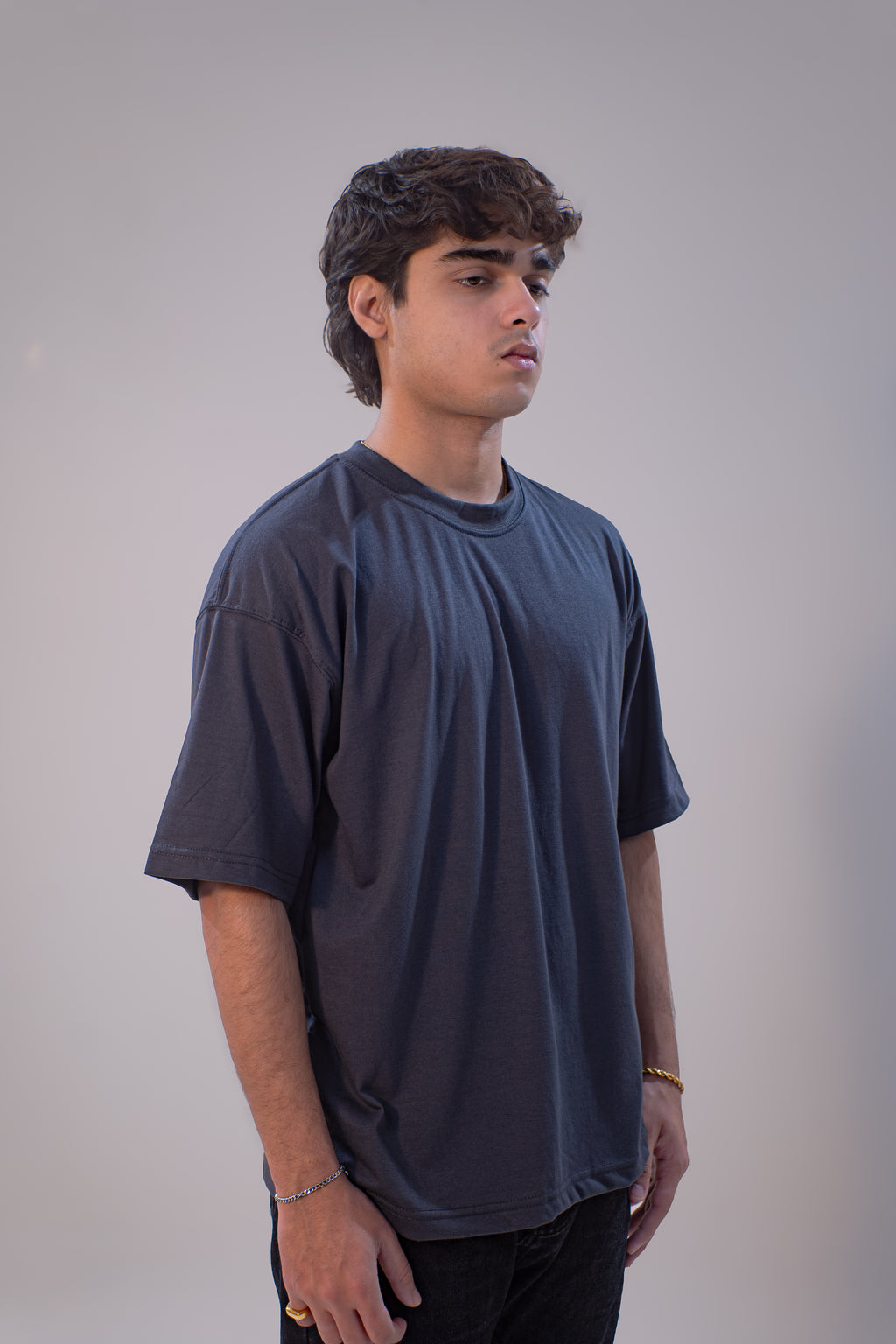 BASIC OVERSIZED T-SHIRT