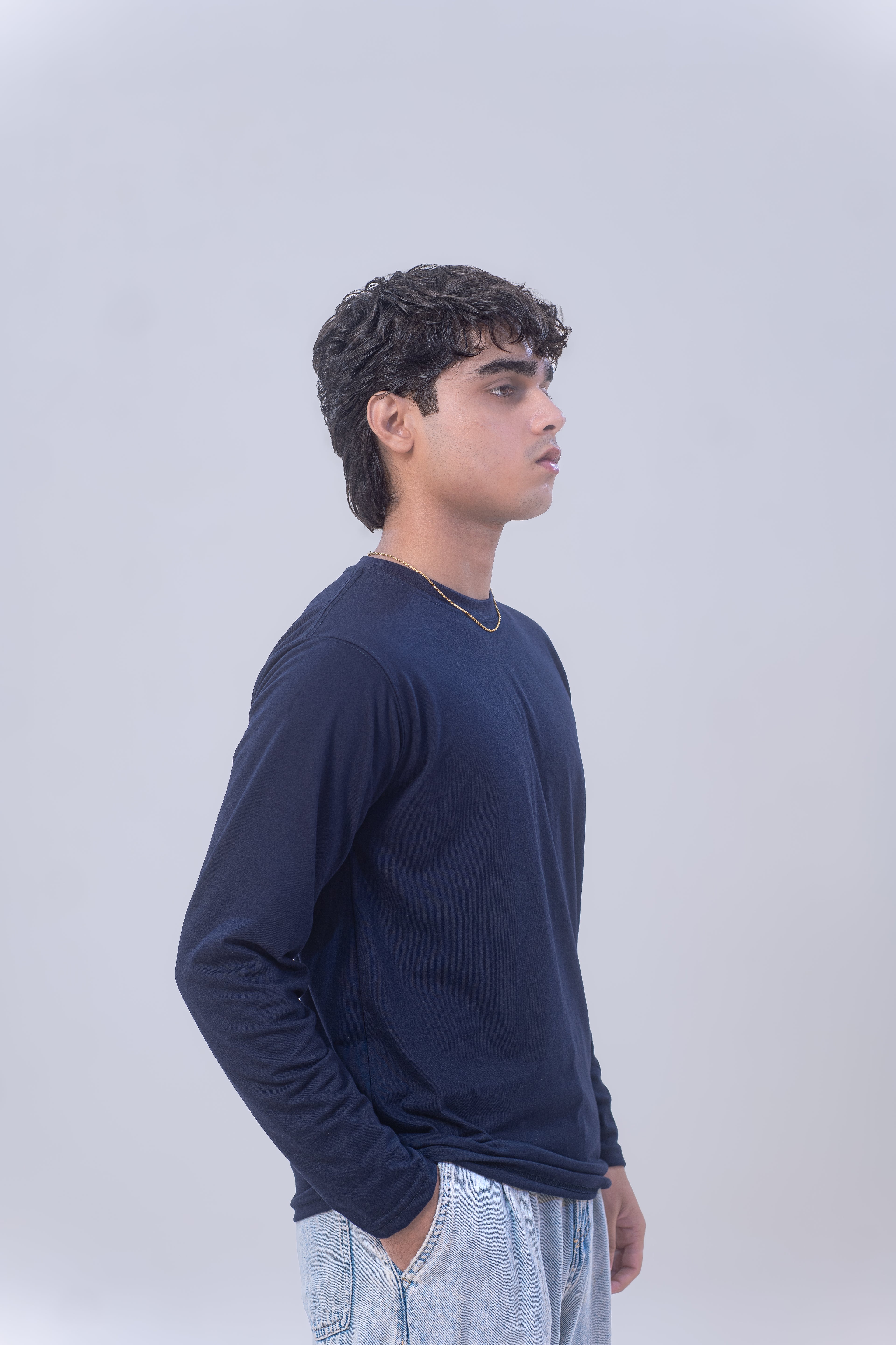BASIC FULL SLEEVES T-SHIRT