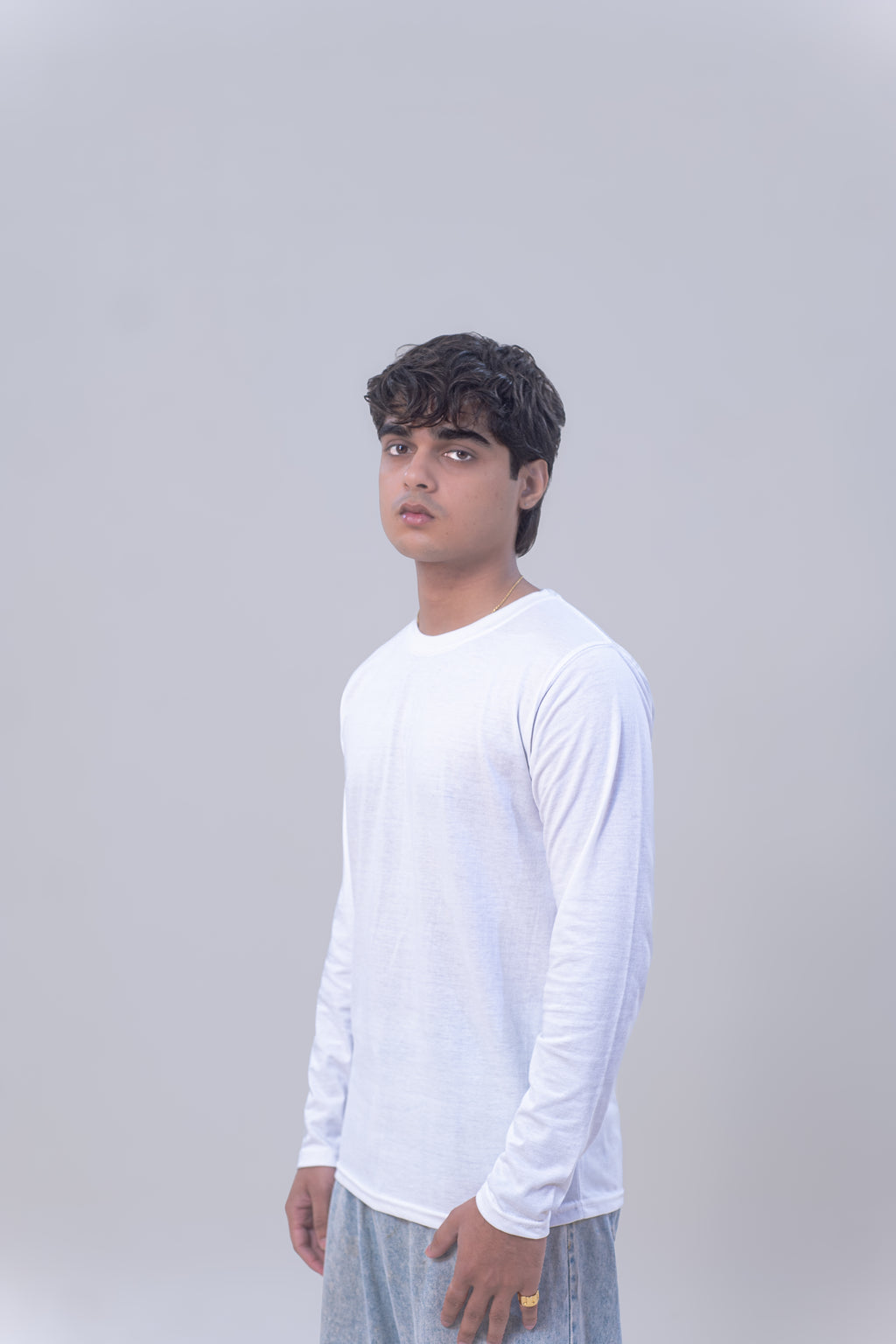 BASIC FULL SLEEVES T-SHIRT