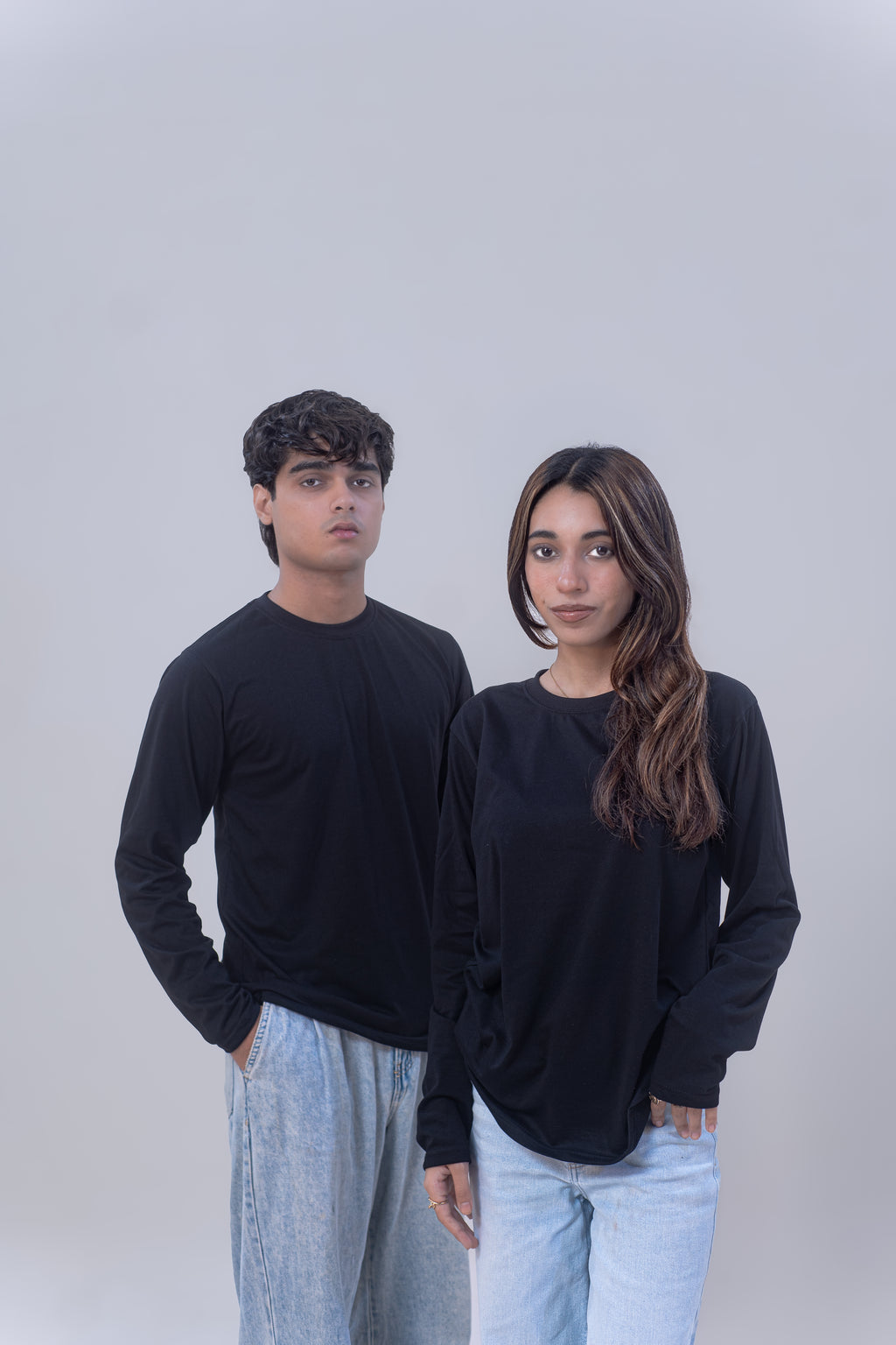 BASIC FULL SLEEVES T-SHIRT