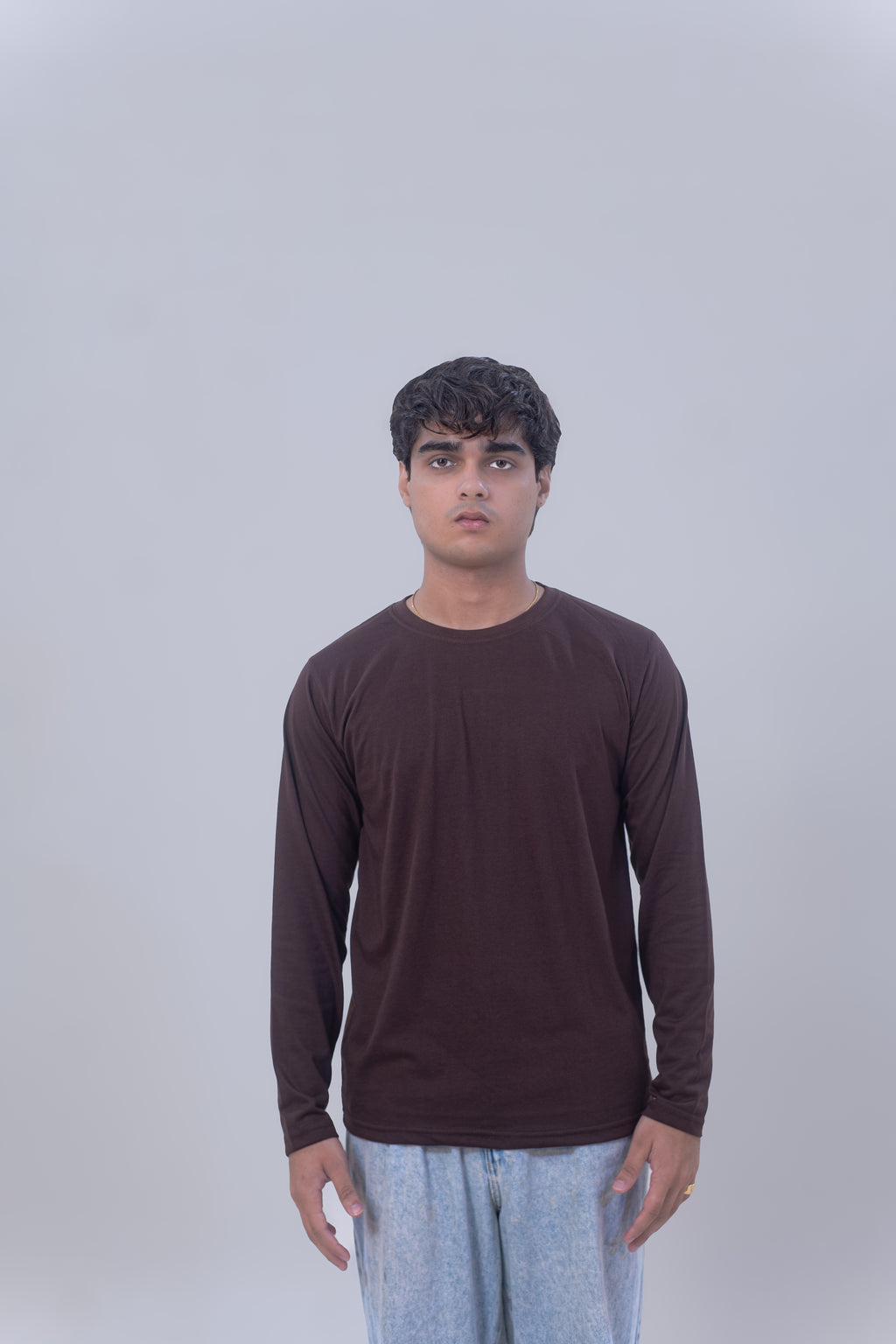 BASIC FULL SLEEVES T-SHIRT